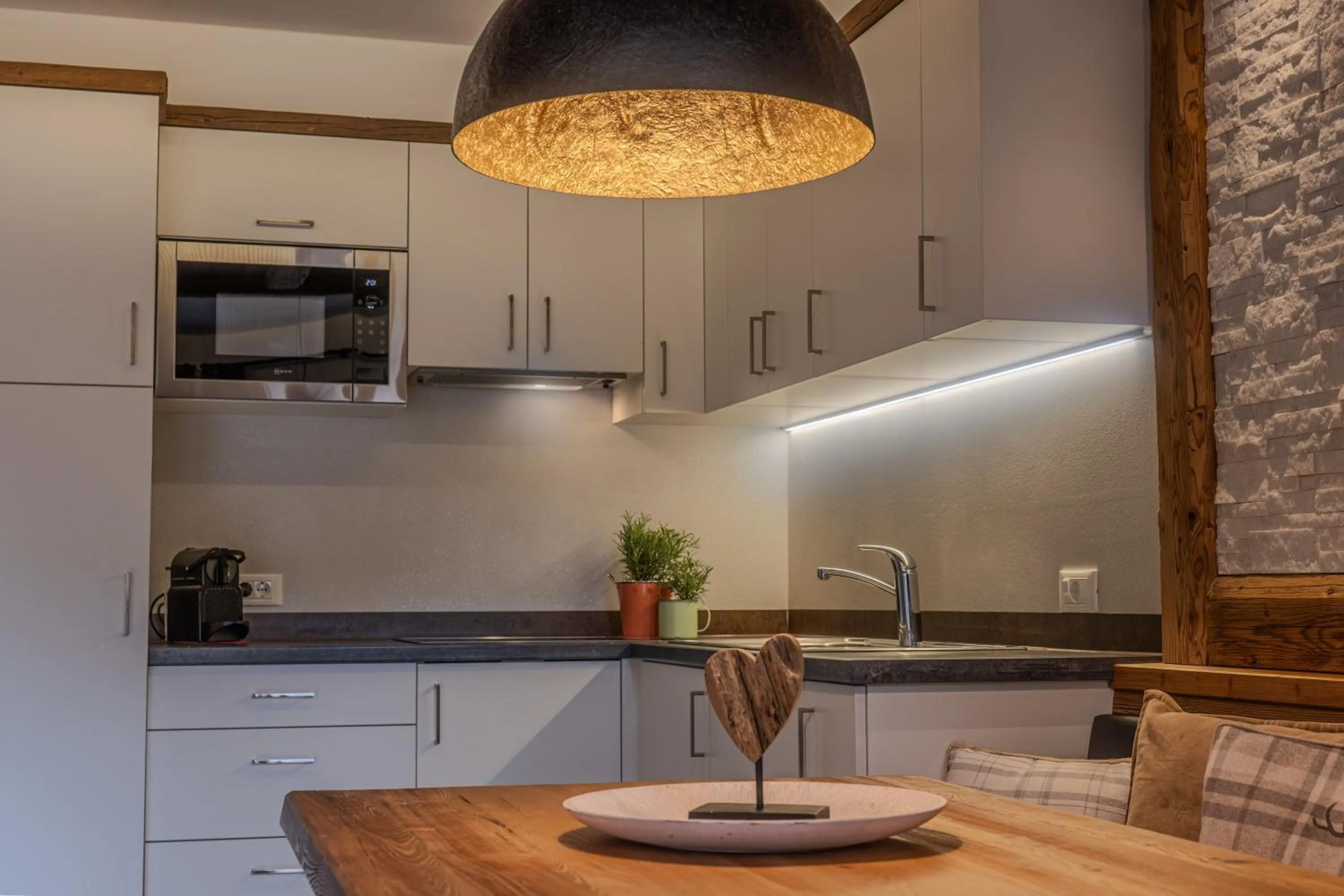 Kitchen or kitchenette in Alpine Mountain Chalet