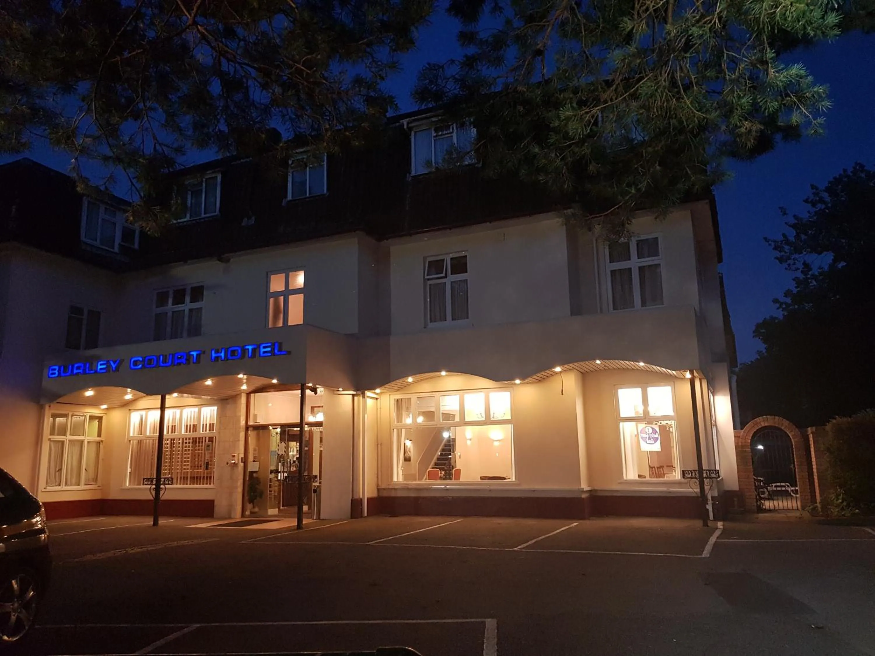 Facade/entrance in Burley Court Hotel