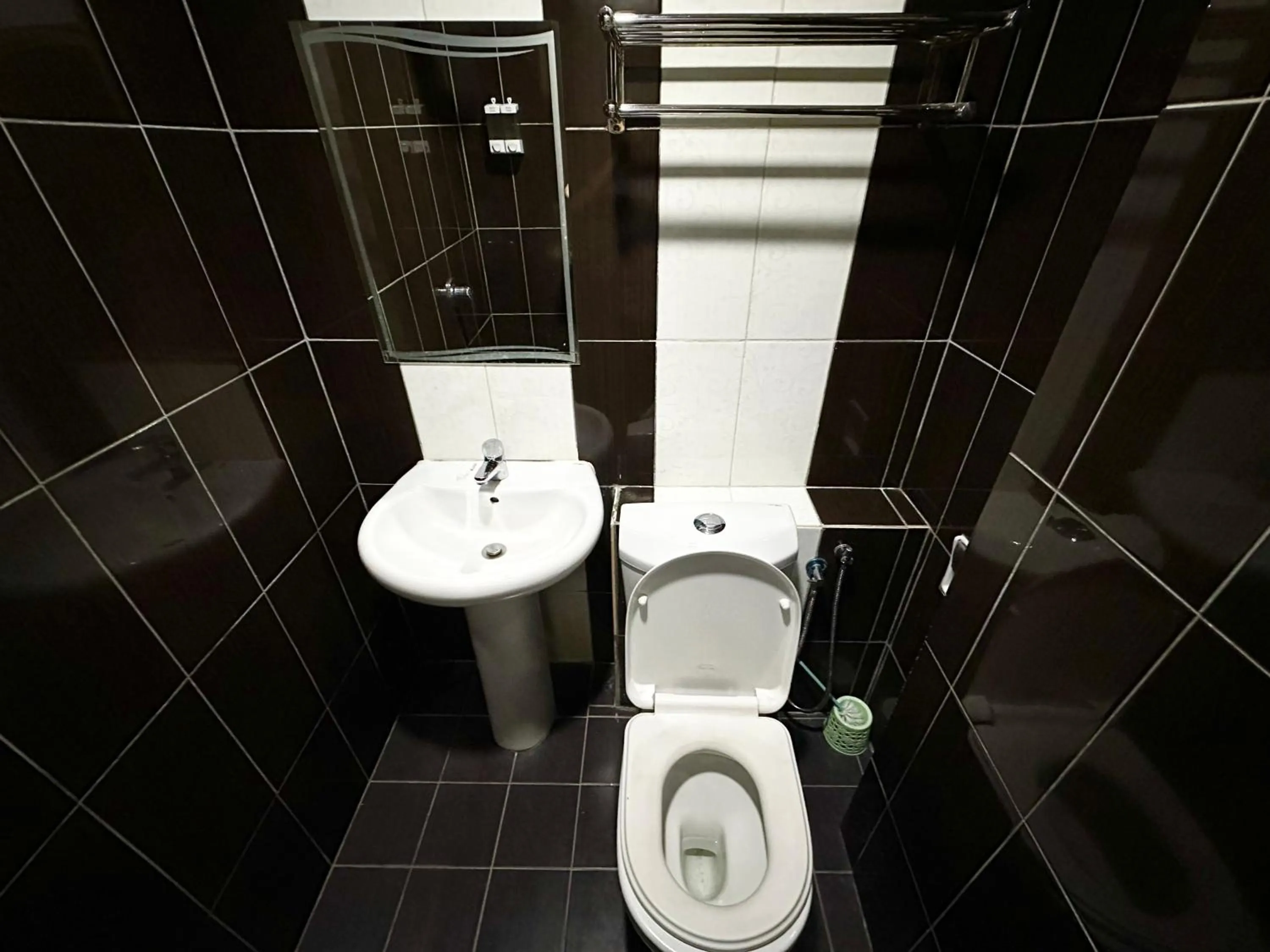 Shower in Park Hotel