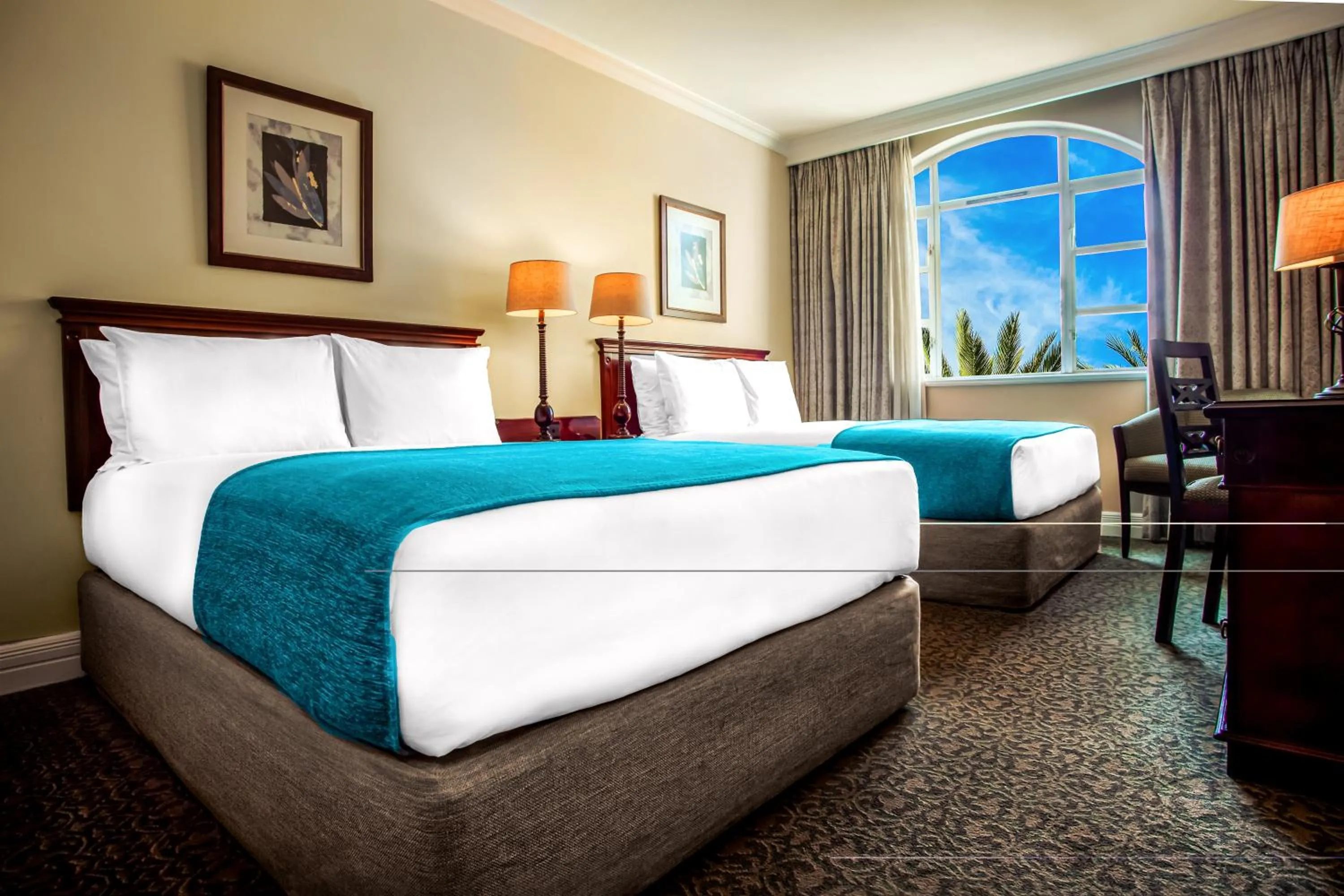 Bedroom, Bed in The Ridge Hotel