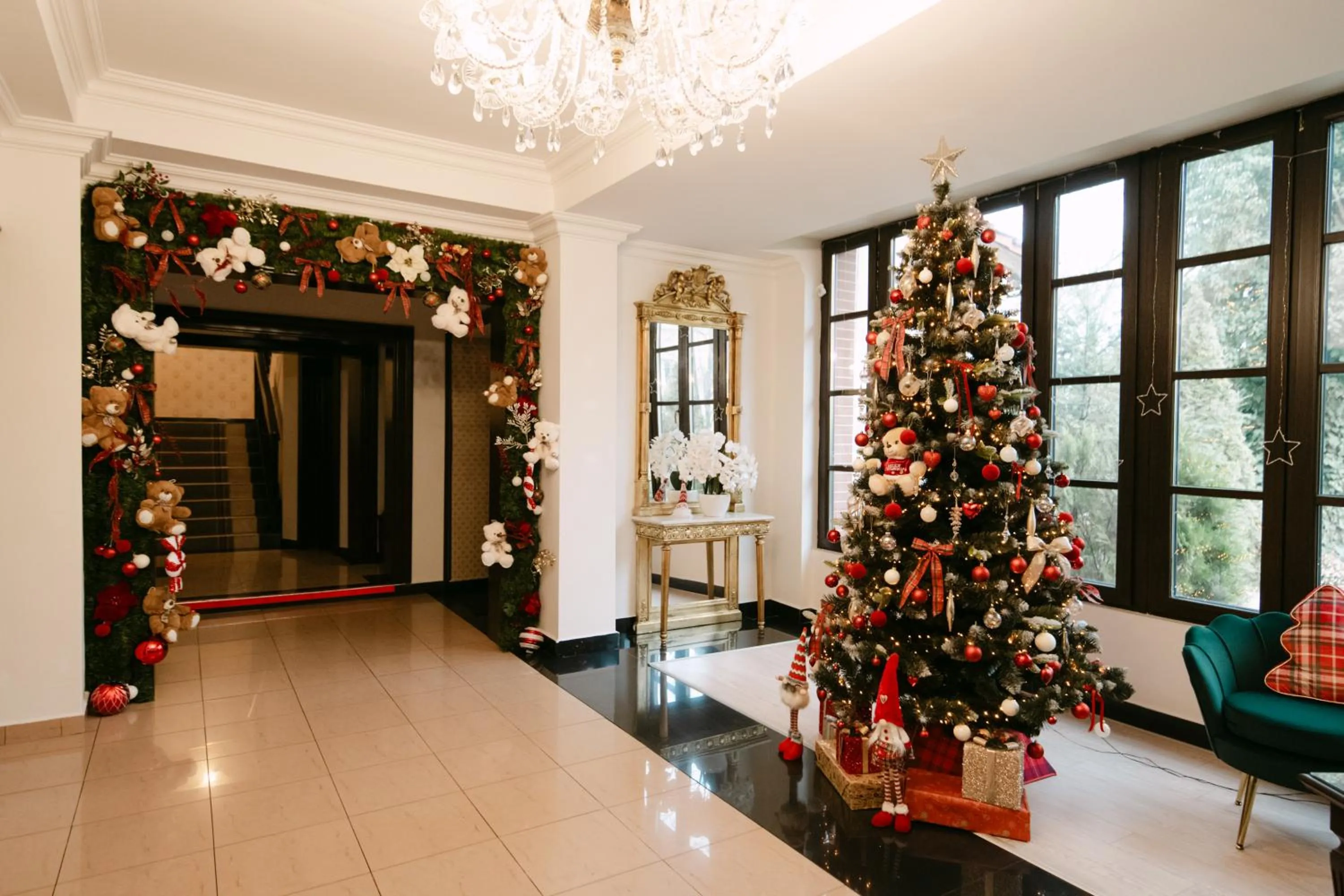 Lobby or reception in Hotel Royal Plaza By TimHotels