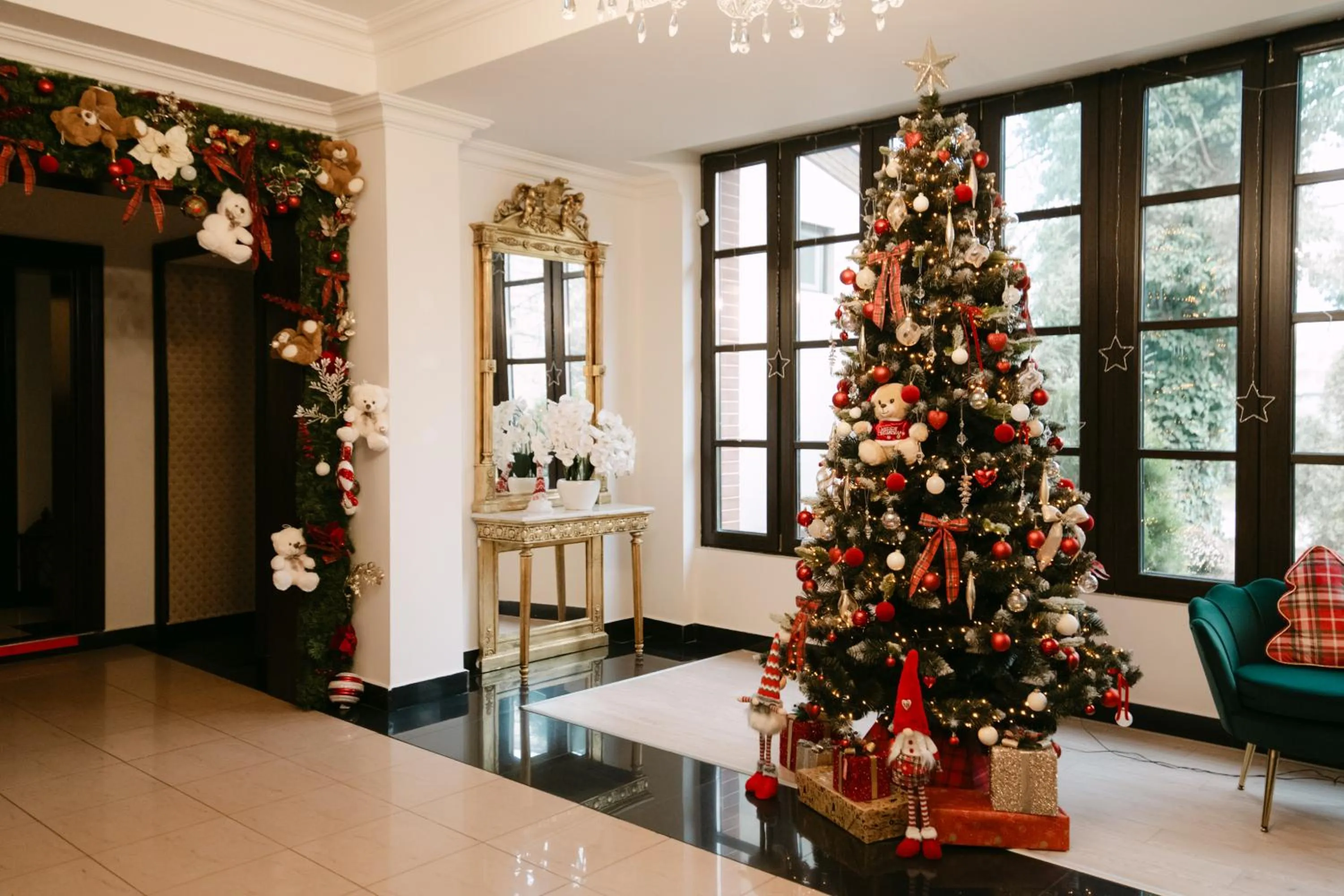 Lobby or reception in Hotel Royal Plaza By TimHotels