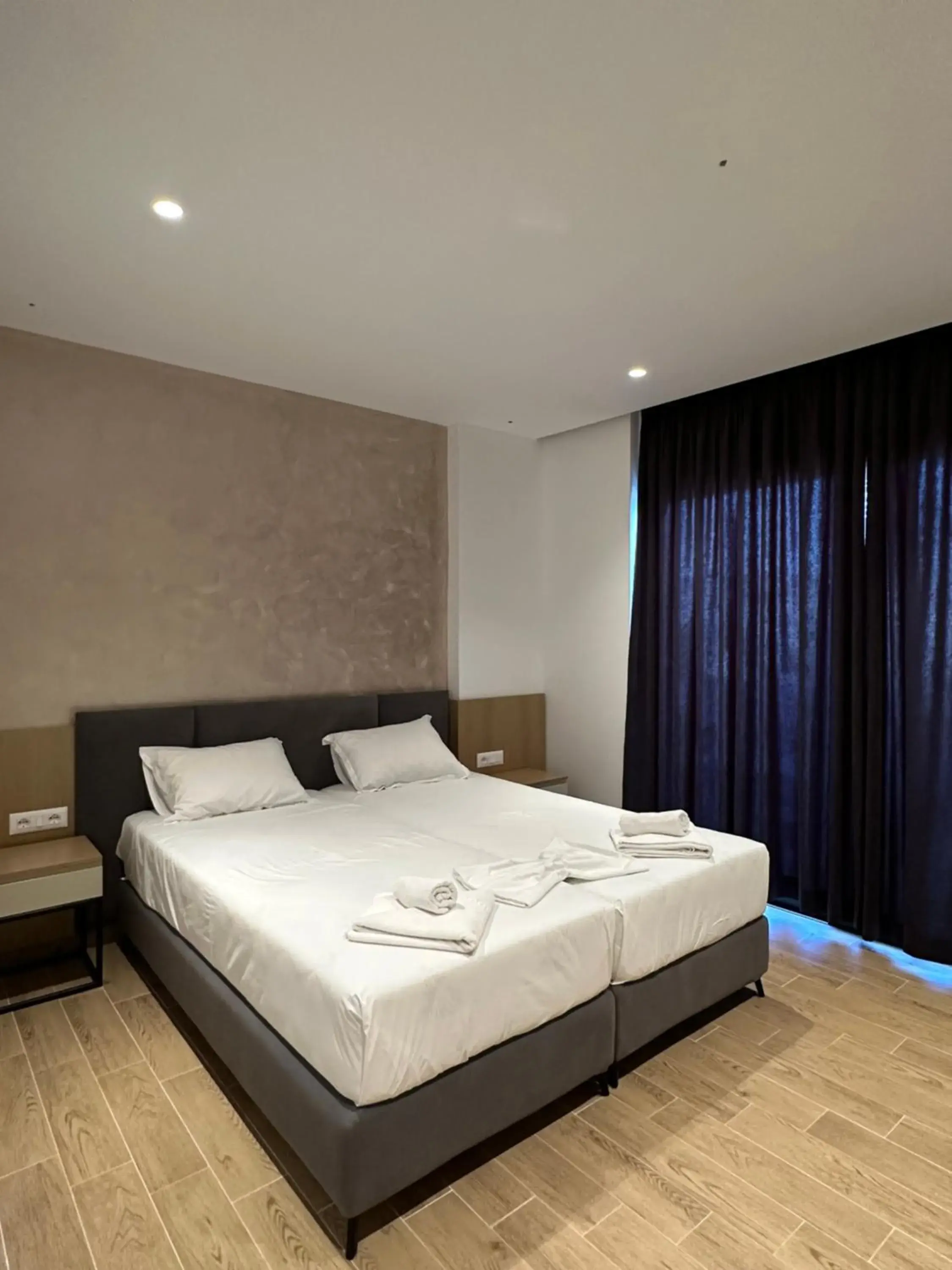 Superior Double or Twin Room with Side Sea View in Hotel Kompleks Joni Superior Double or Twin Room with Side Sea View in Hotel Kompleks Joni