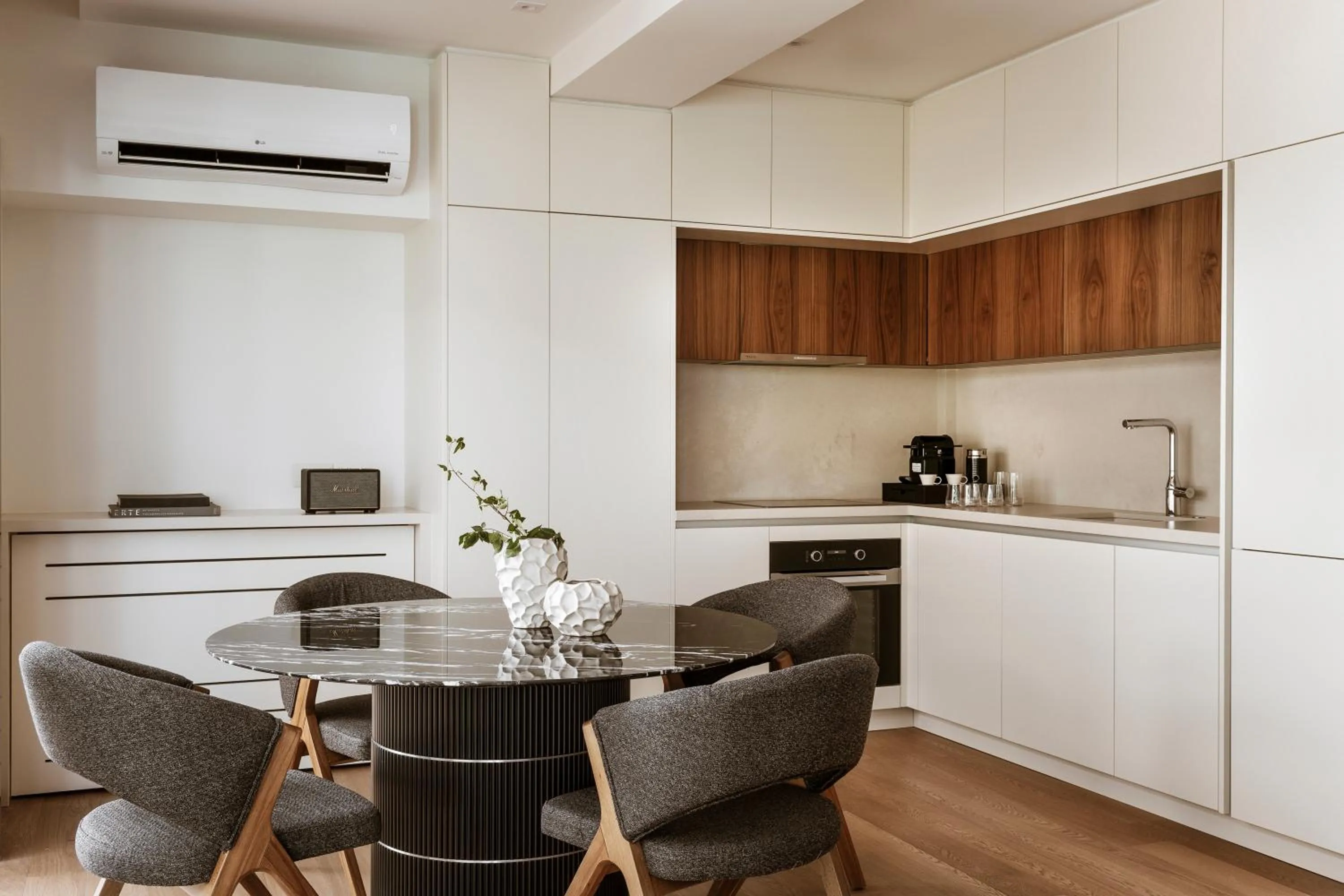 Coffee/tea facilities in Likno Athens