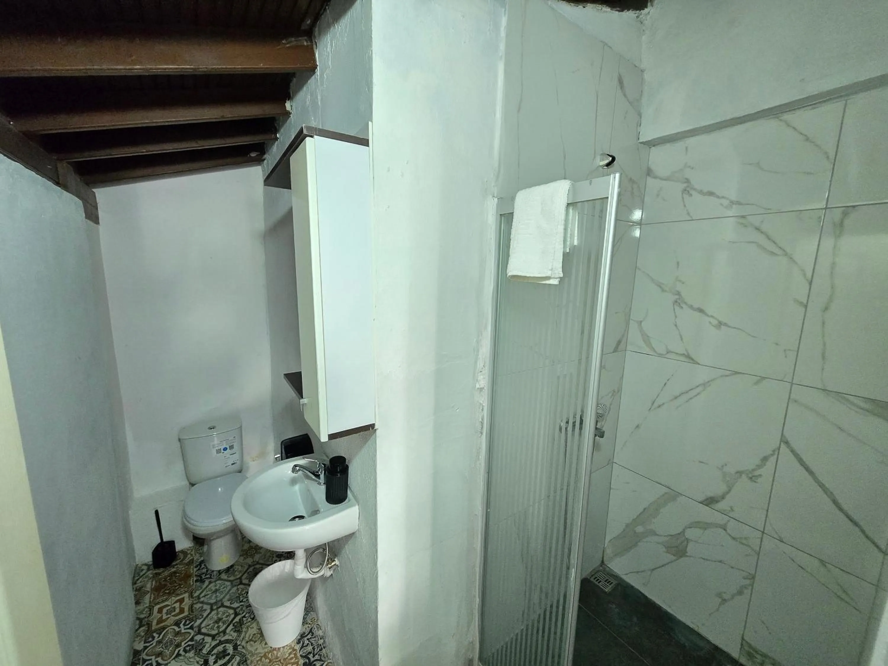 Shower in Kekik Alaçatı Otel