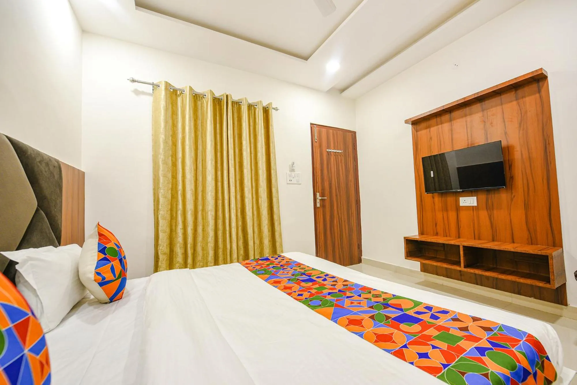 Bed in FabHotel Solace Inn