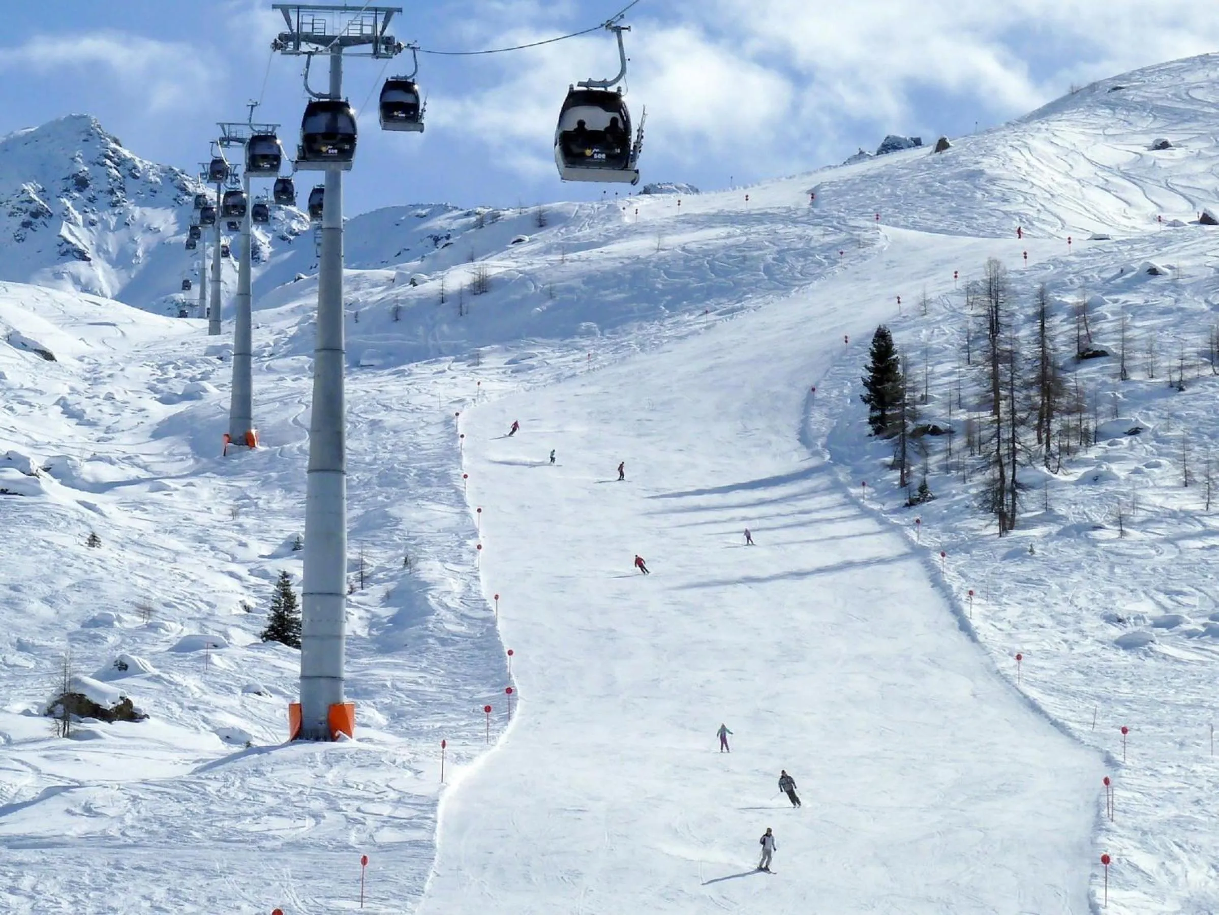 Skiing in Hotel Enzian Paznaun