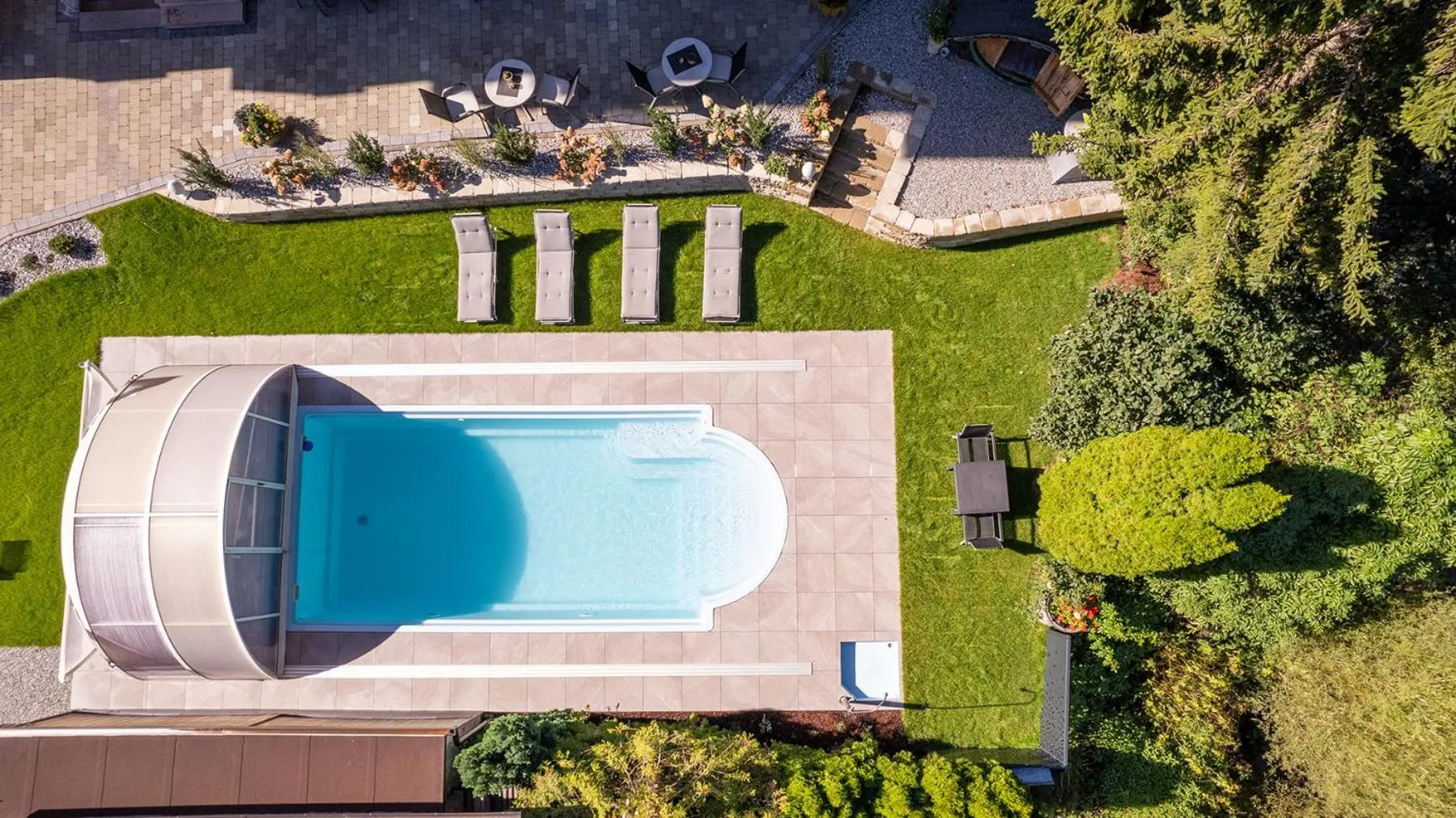 Swimming pool in Hotel Enzian Paznaun