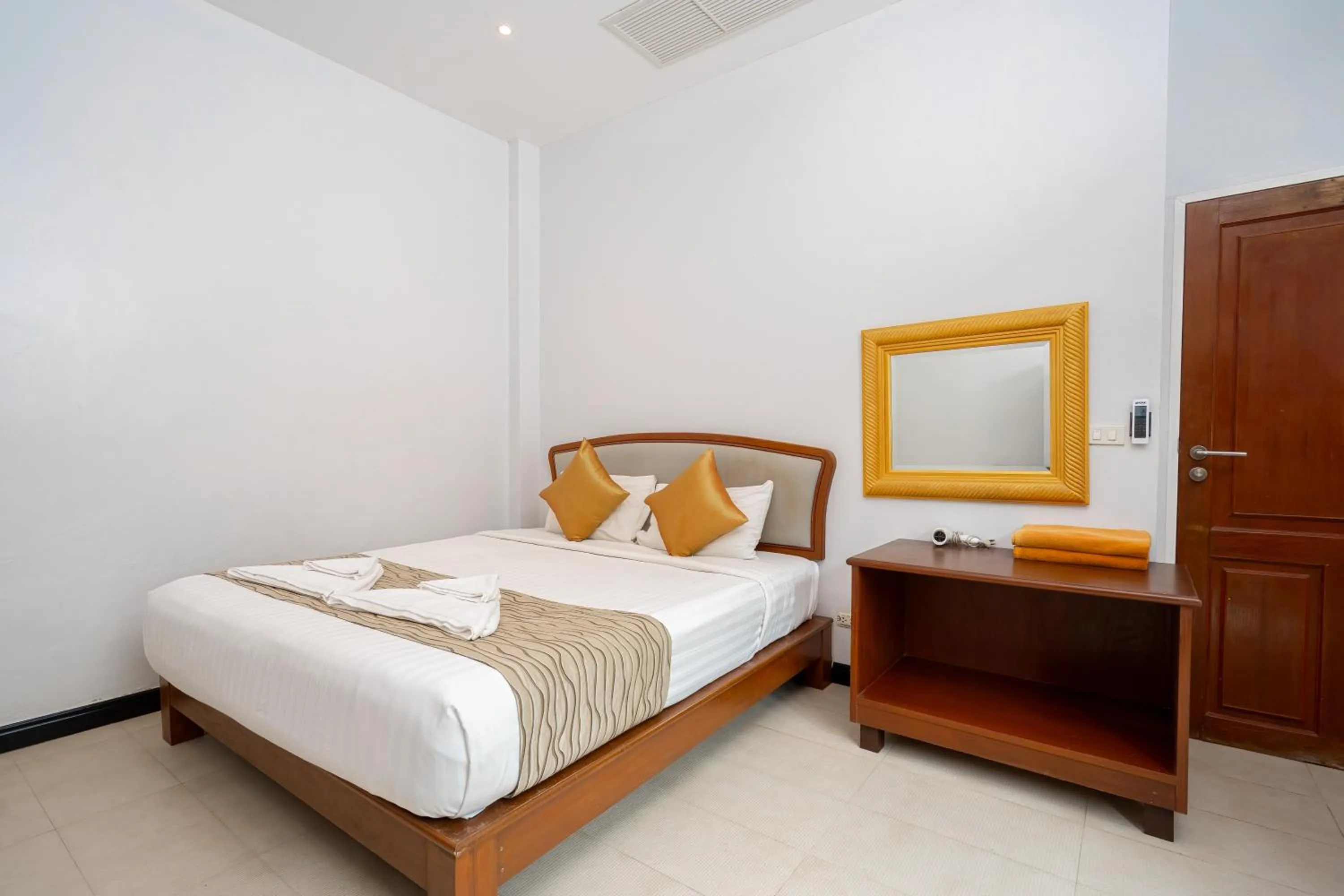 Bed in Hillside Seaview Residence