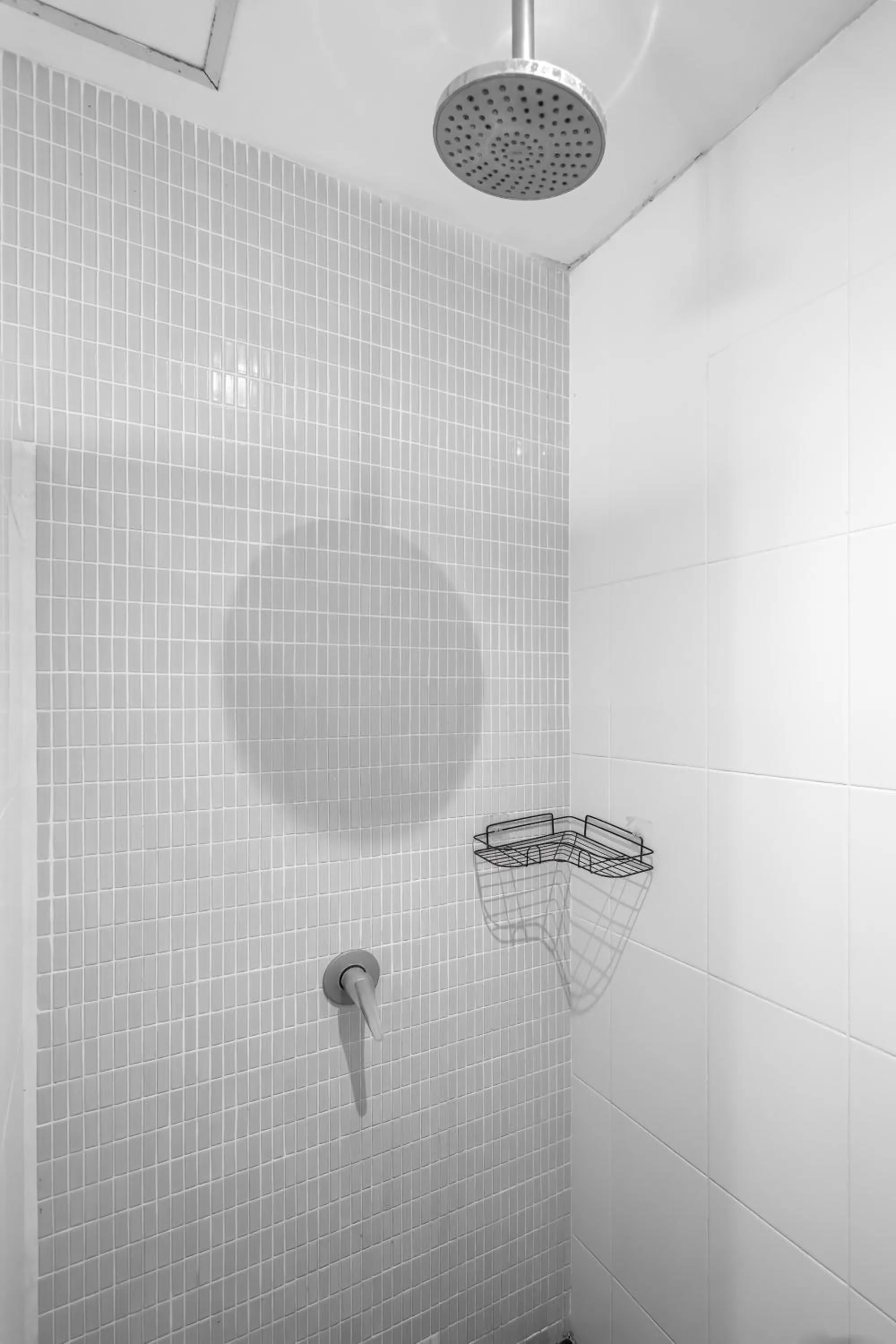 Shower in Hillside Seaview Residence