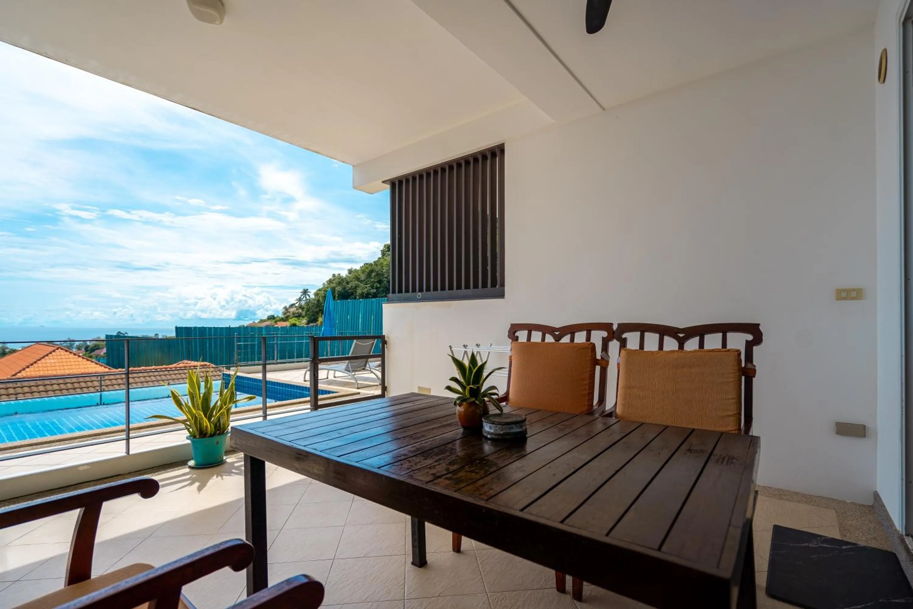 Balcony/Terrace in Hillside Seaview Residence