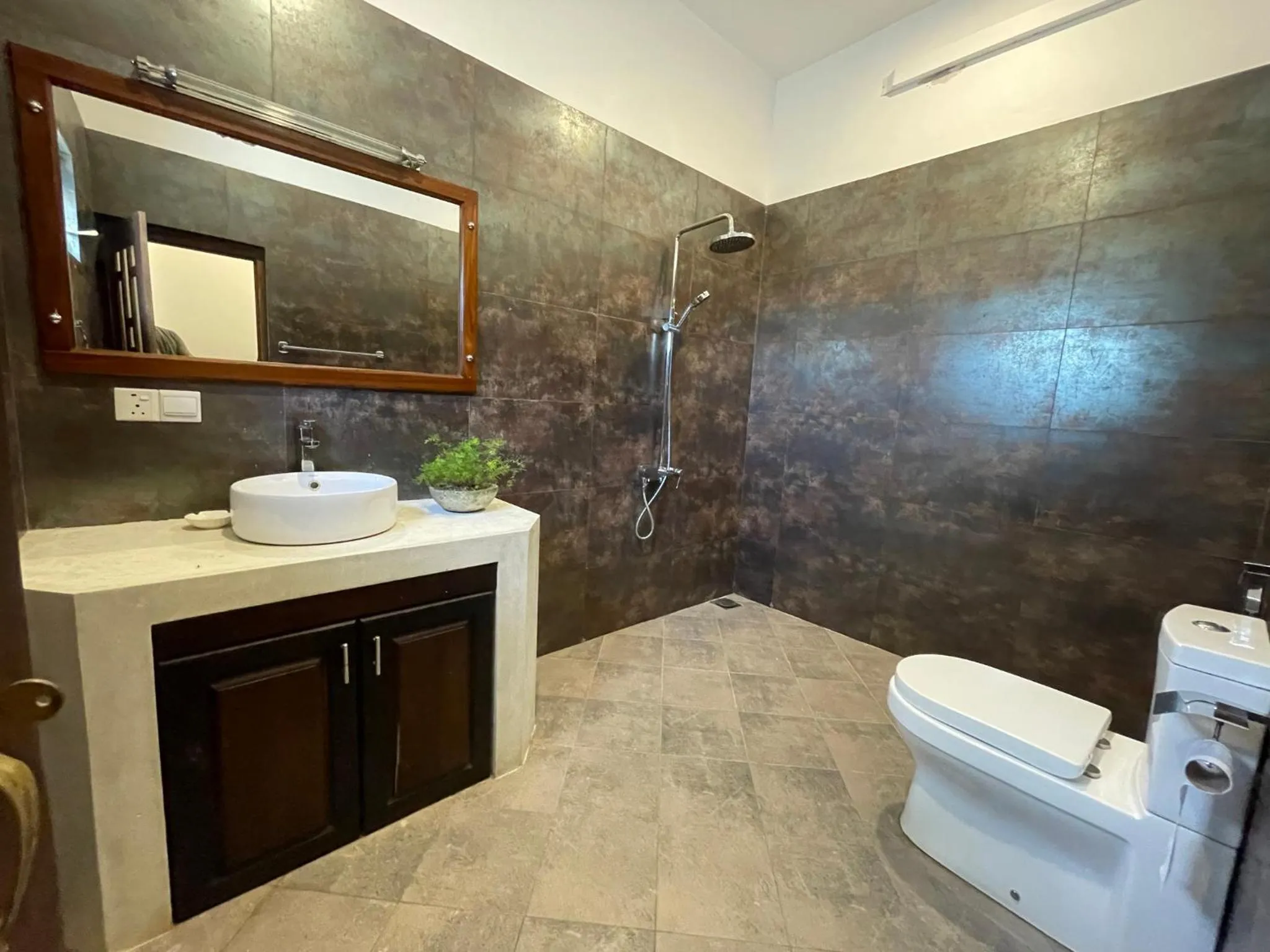 Bathroom in Crystal Oceanic