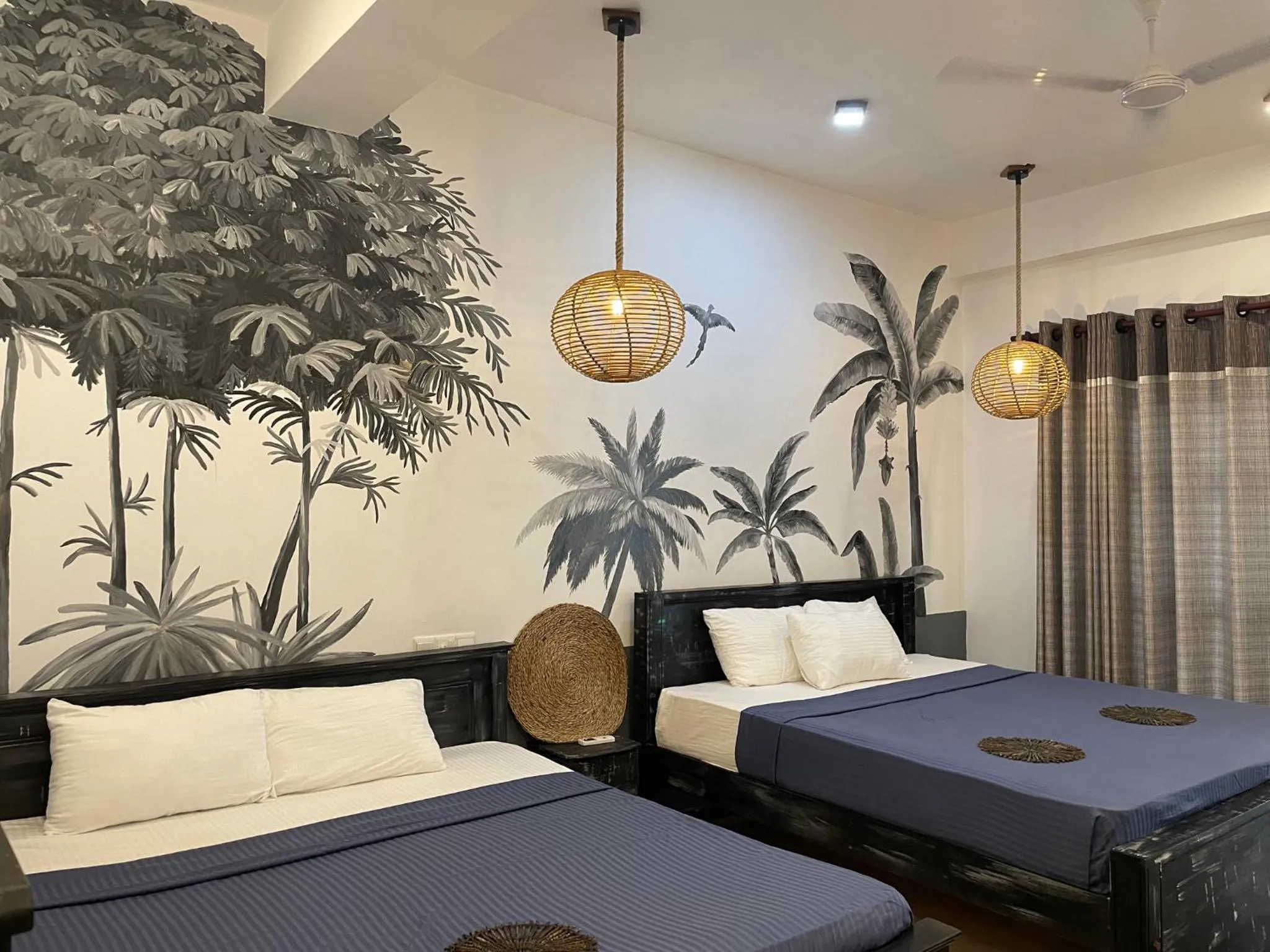 Bedroom, Bed in Crystal Oceanic