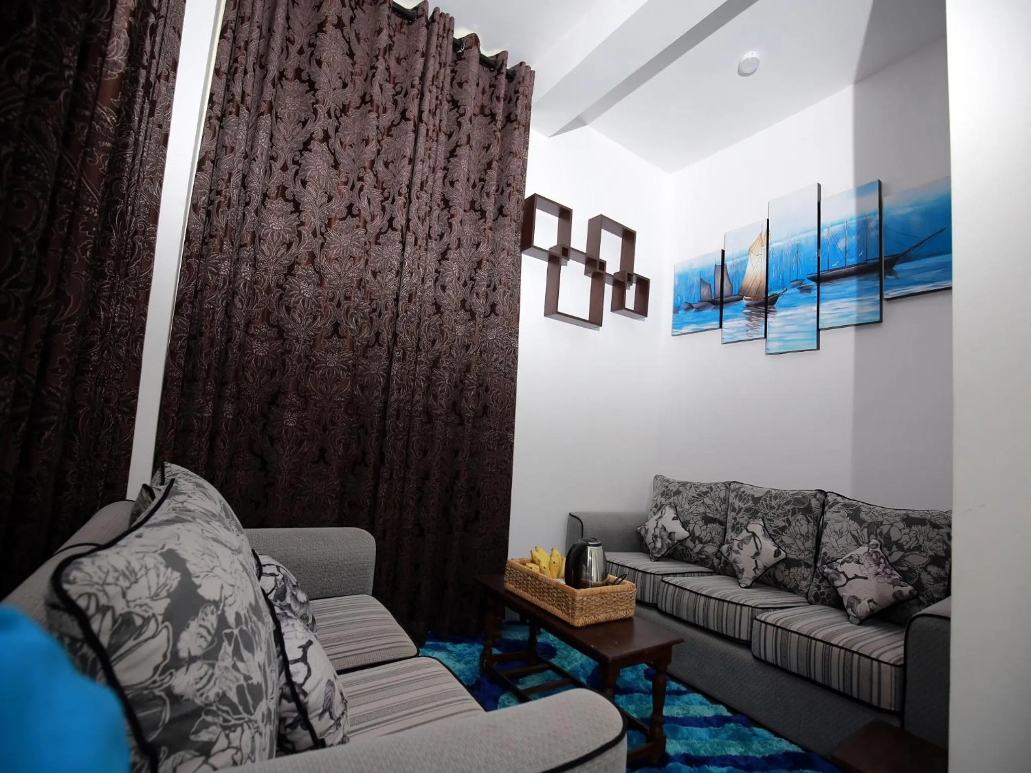 Seating area in Crystal Oceanic