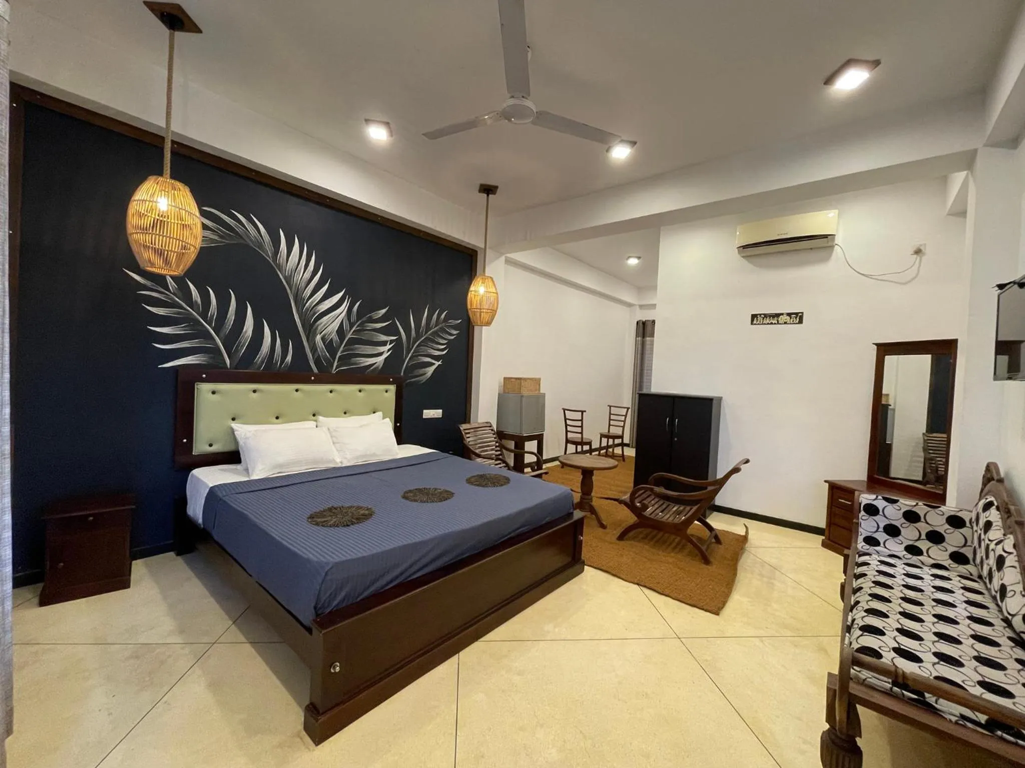 Bedroom, Bed in Crystal Oceanic