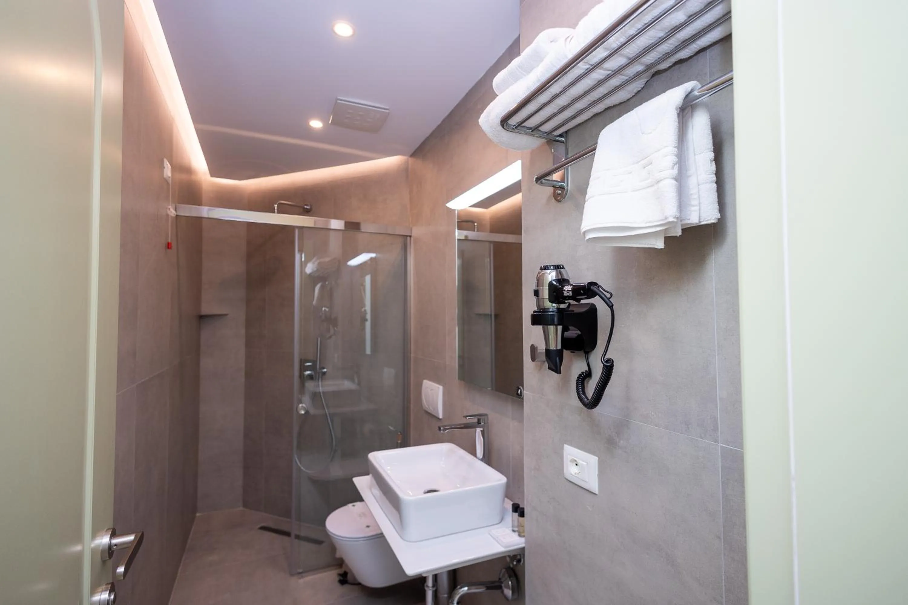 Hotel Vila 101-New Bazaar