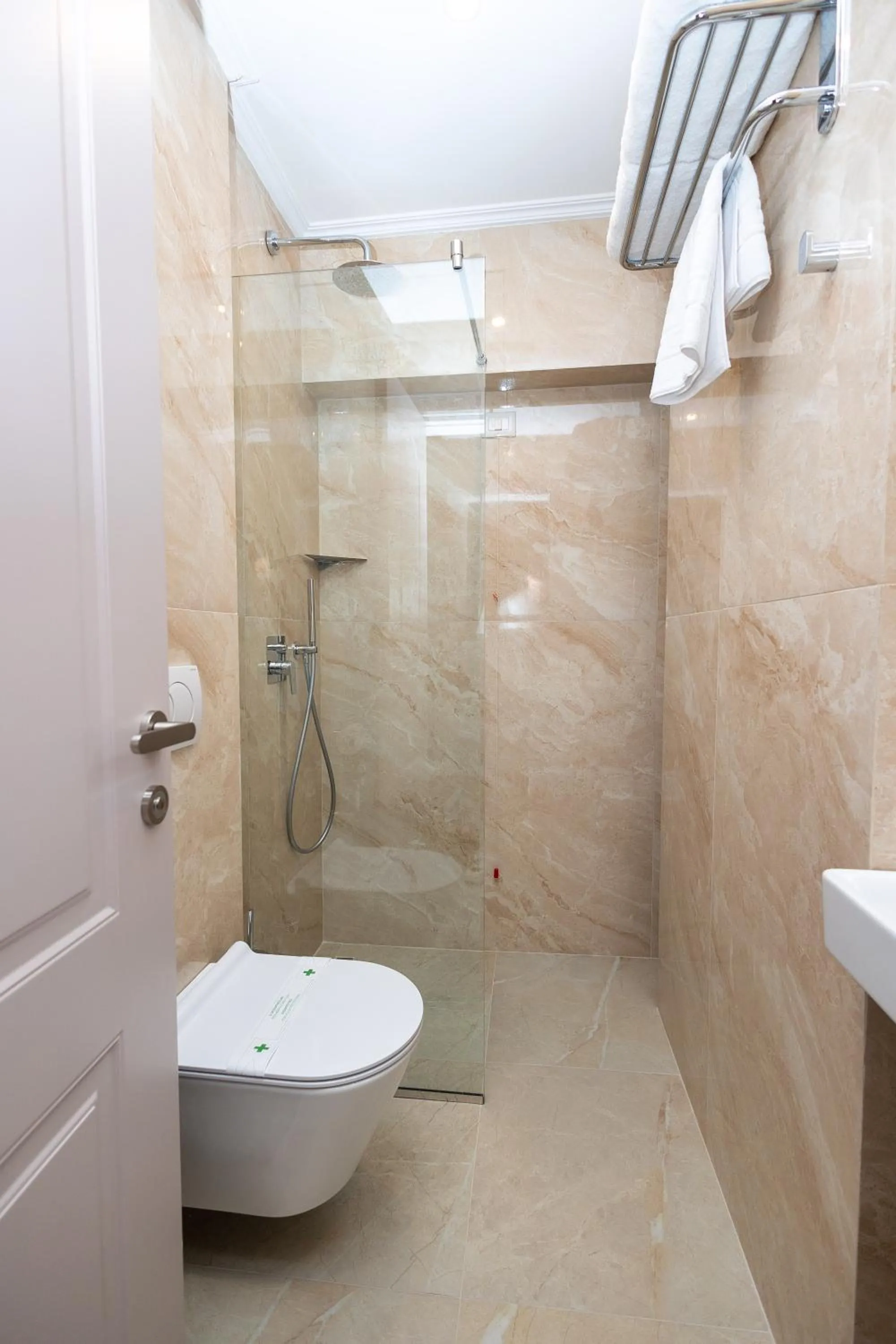 Shower in Hotel Vila 101-New Bazaar