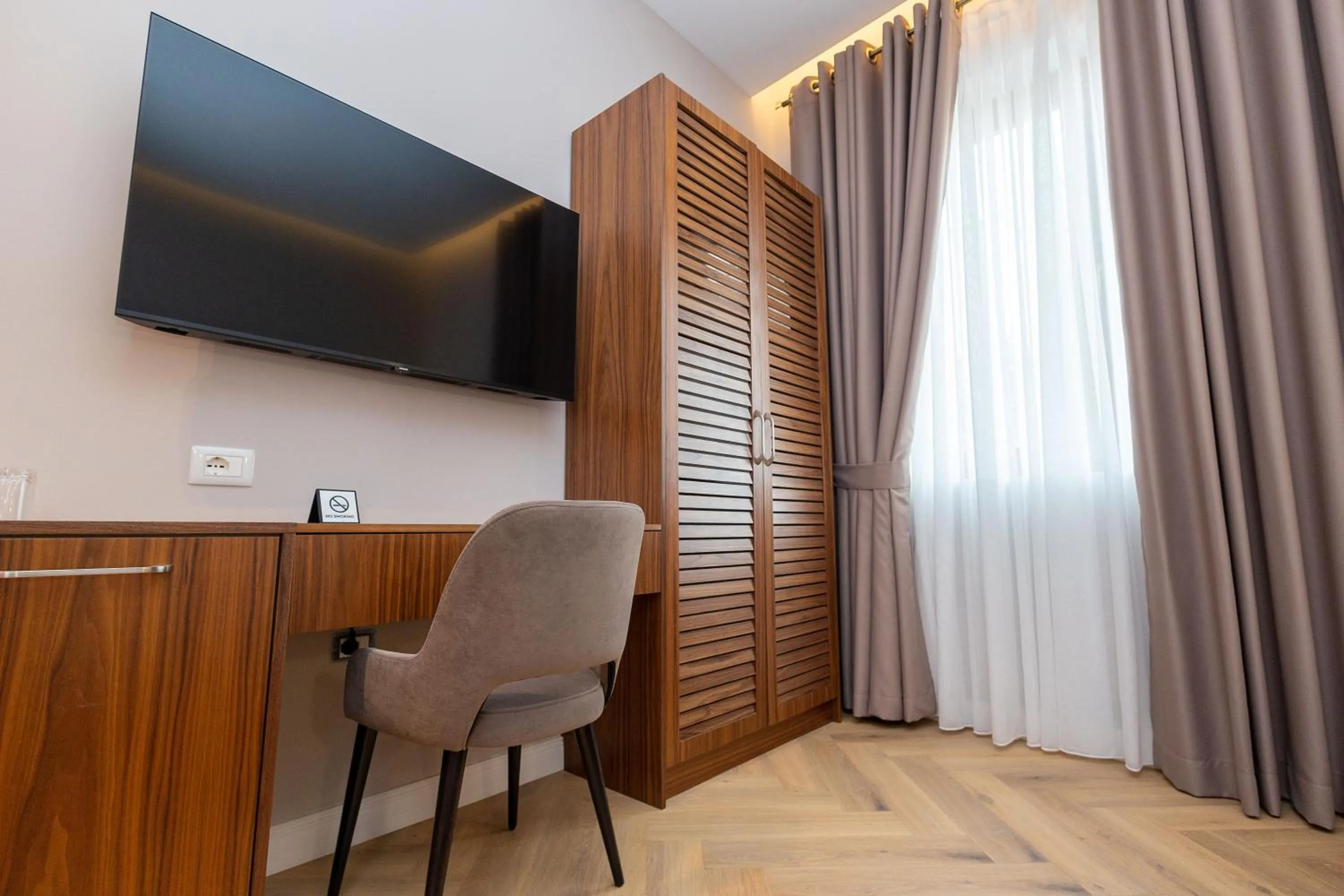 wardrobe in Hotel Vila 101-New Bazaar