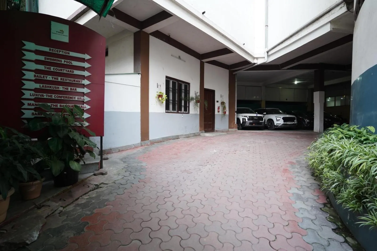 Parking in Terrace Valley Hotel