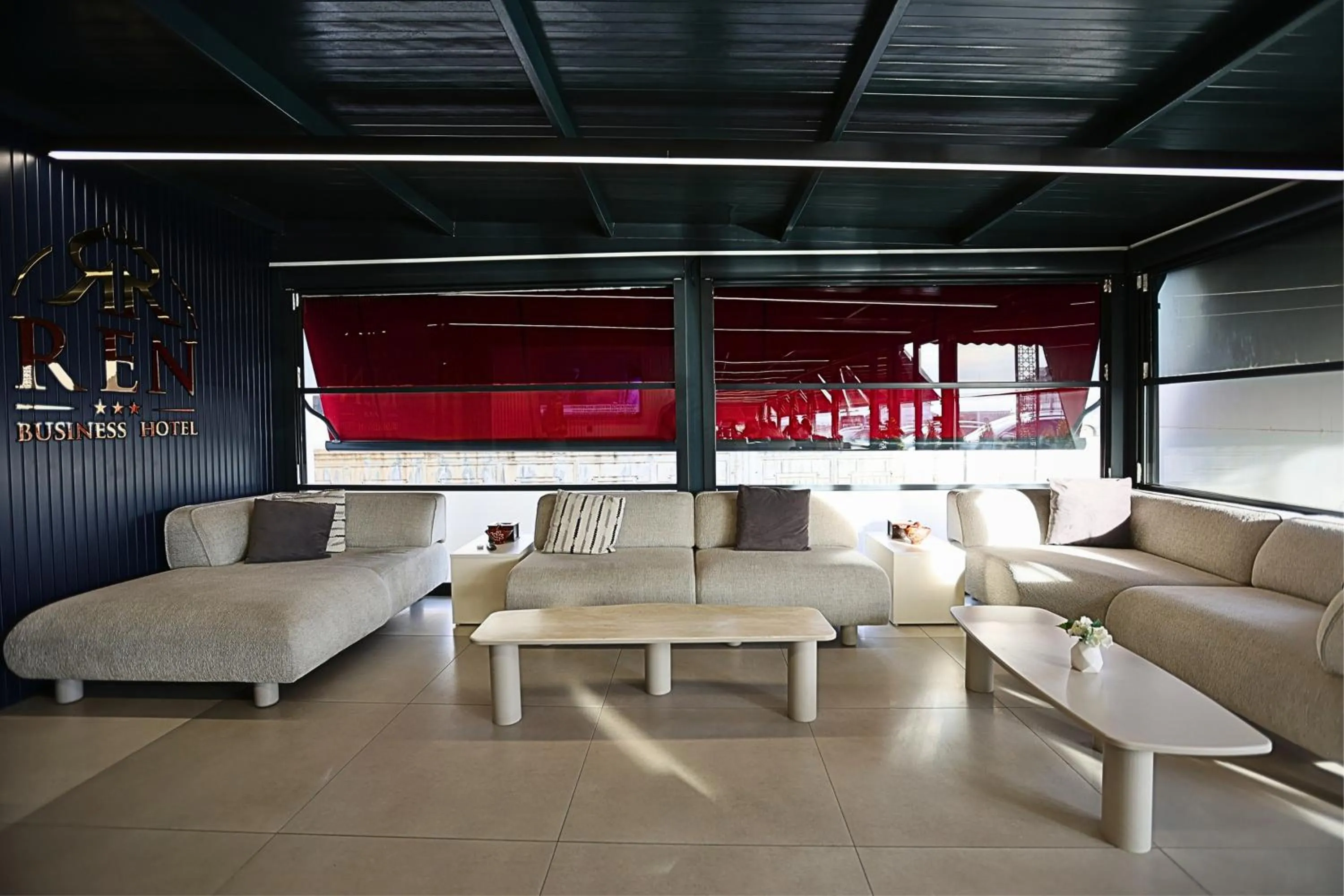 Seating area in Ren Business Hotel