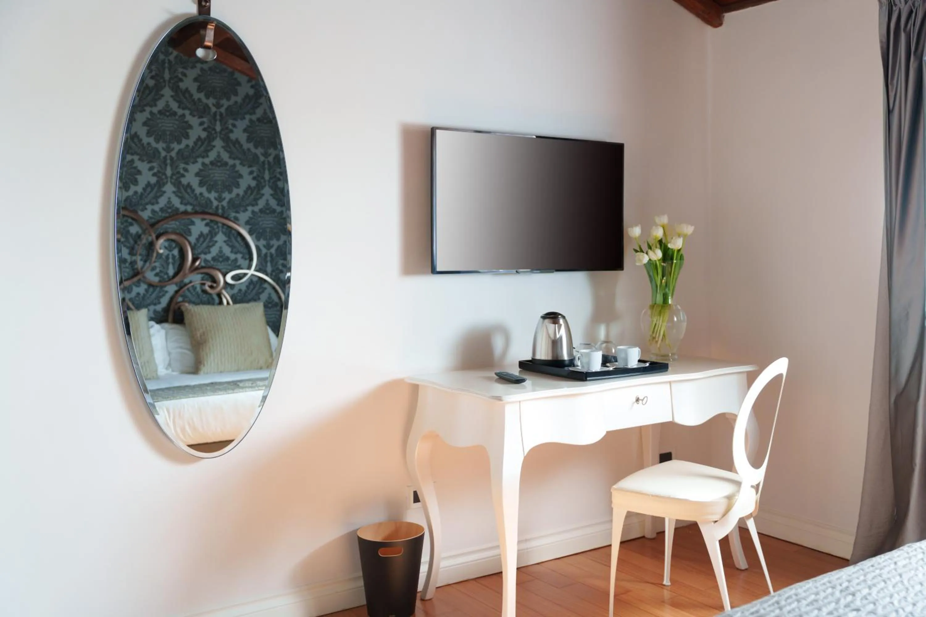 Bed in The Place 217