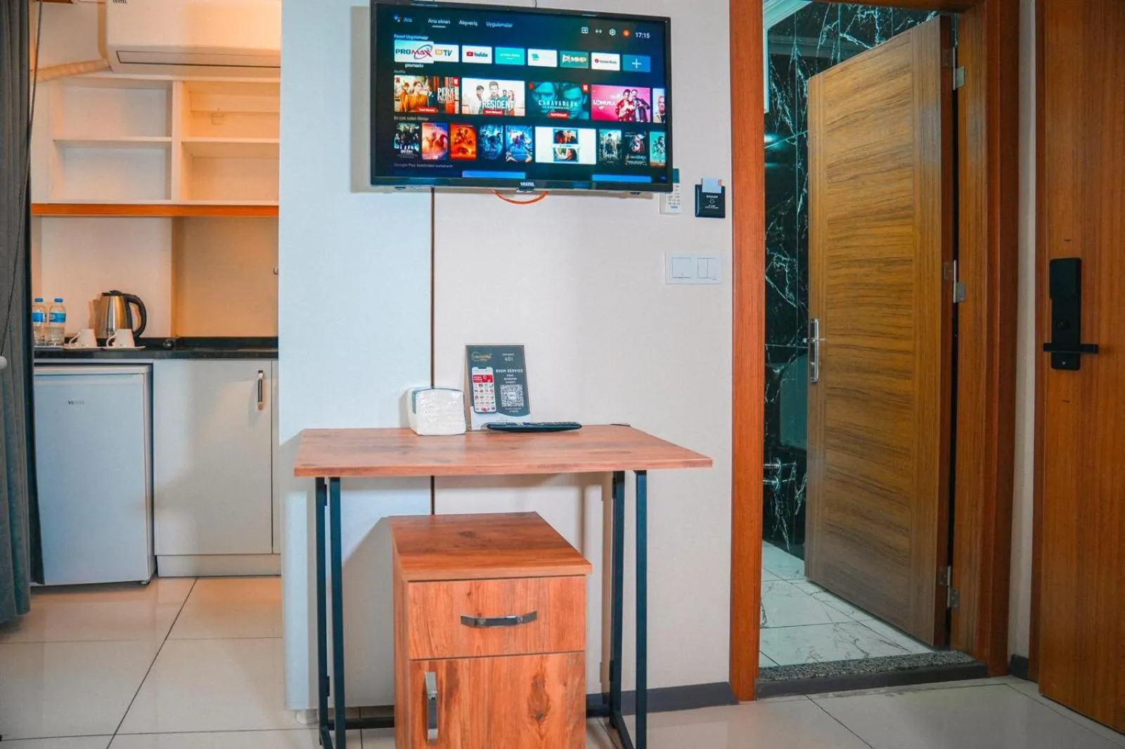 Kitchen or kitchenette in The balo pera hotel