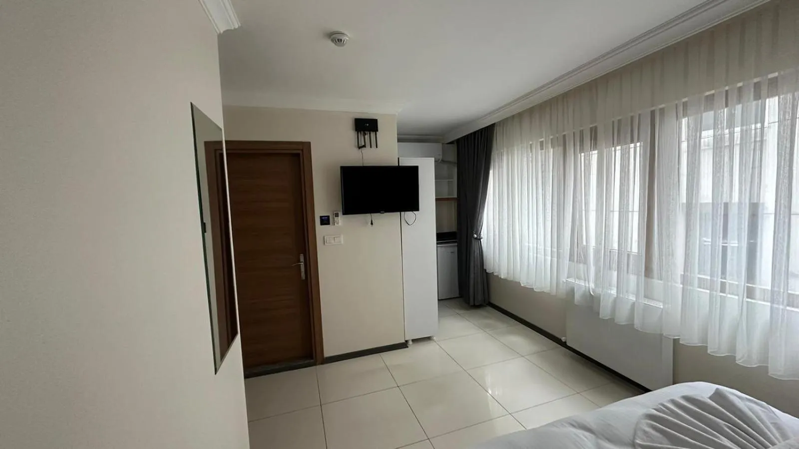 Photo of the whole room, Bed in The balo pera hotel