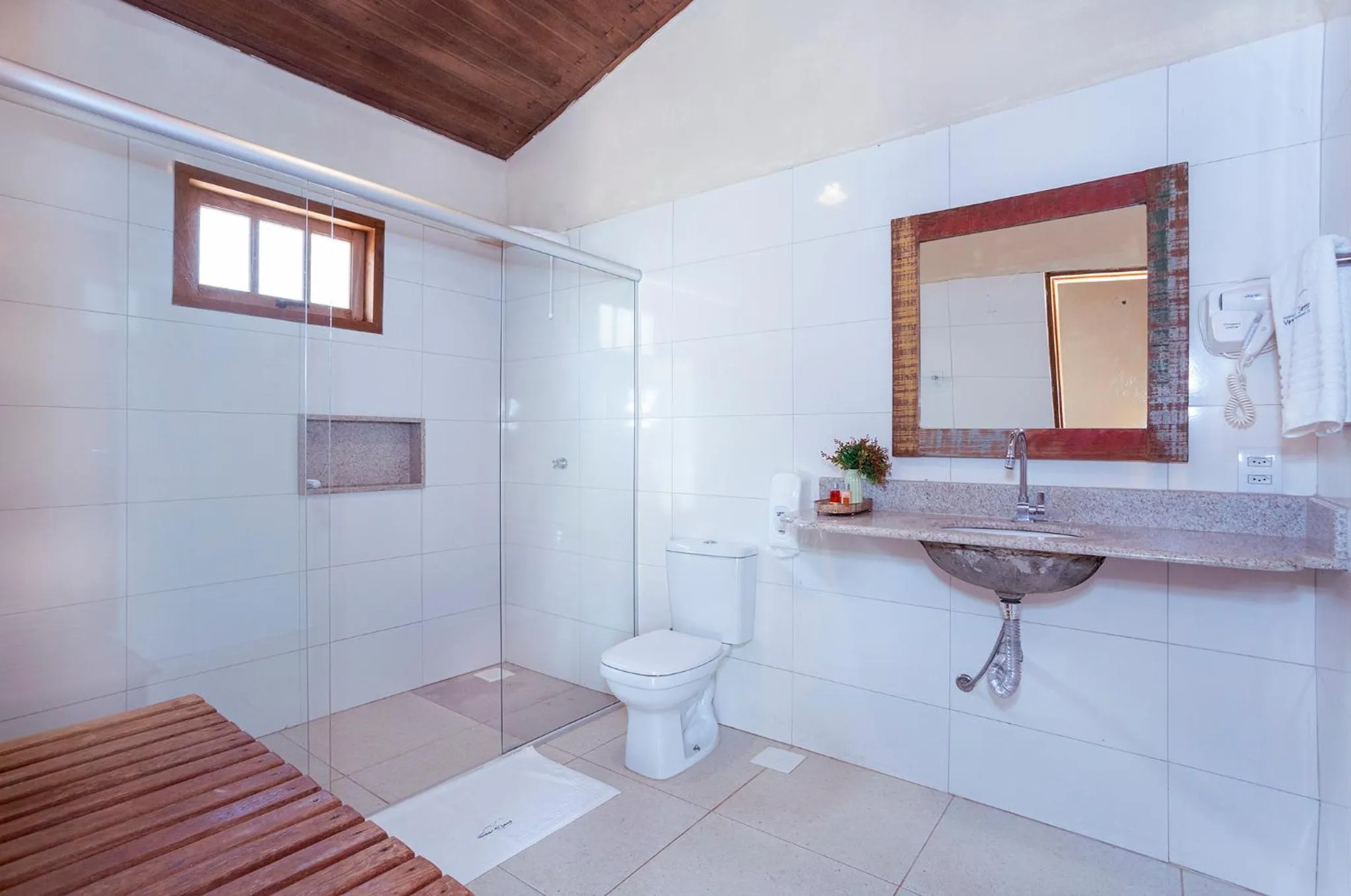 Shower in Pousada Vereda da Serra