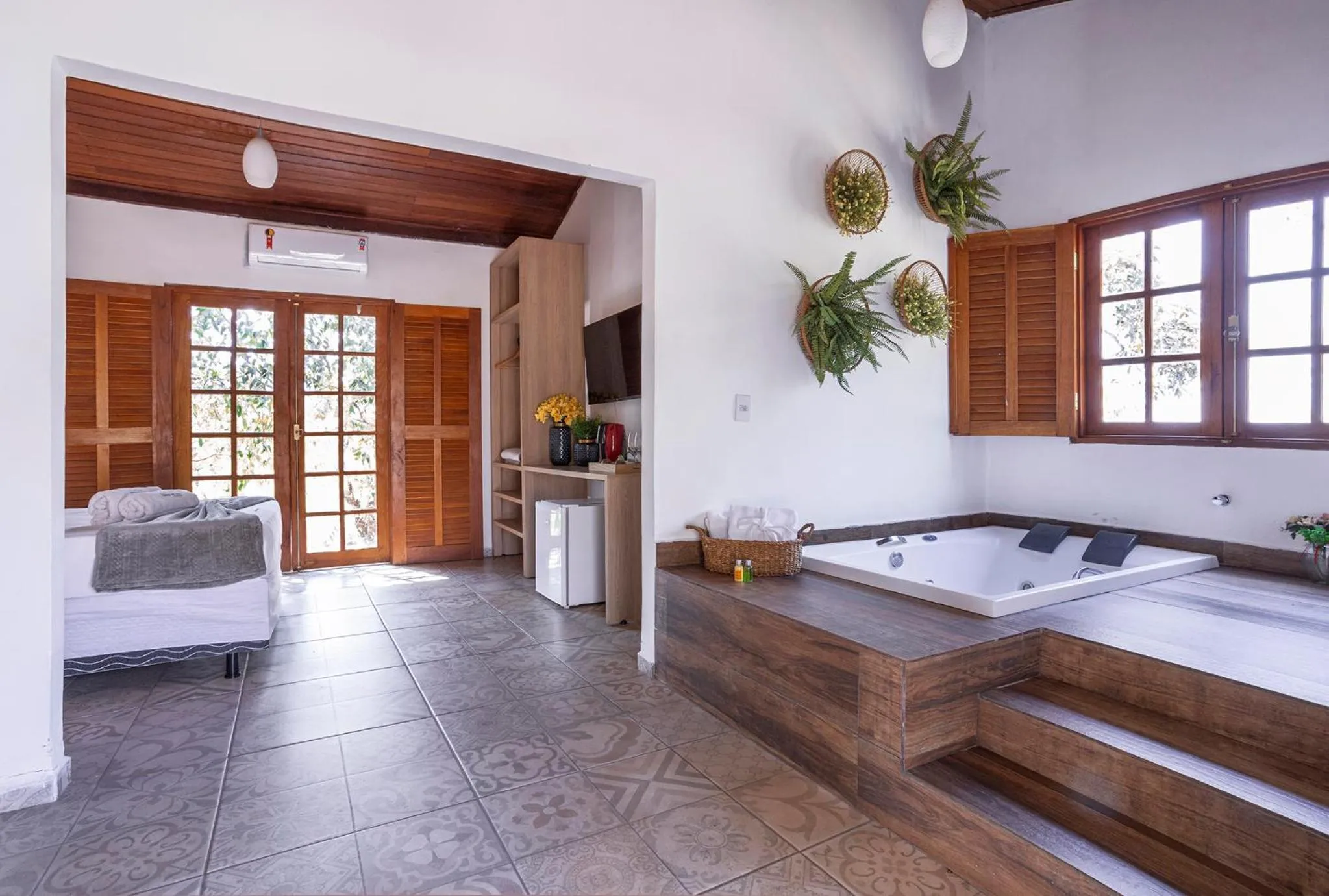 Hot Tub, Bed in Pousada Vereda da Serra