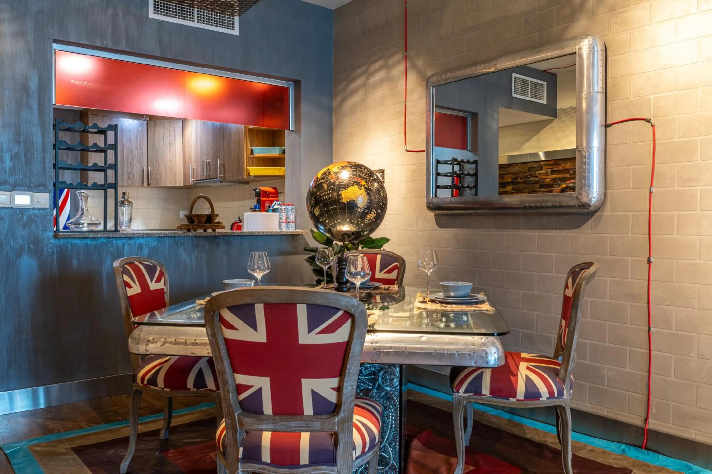 Dining area in Paradise of the Mind by Lagom