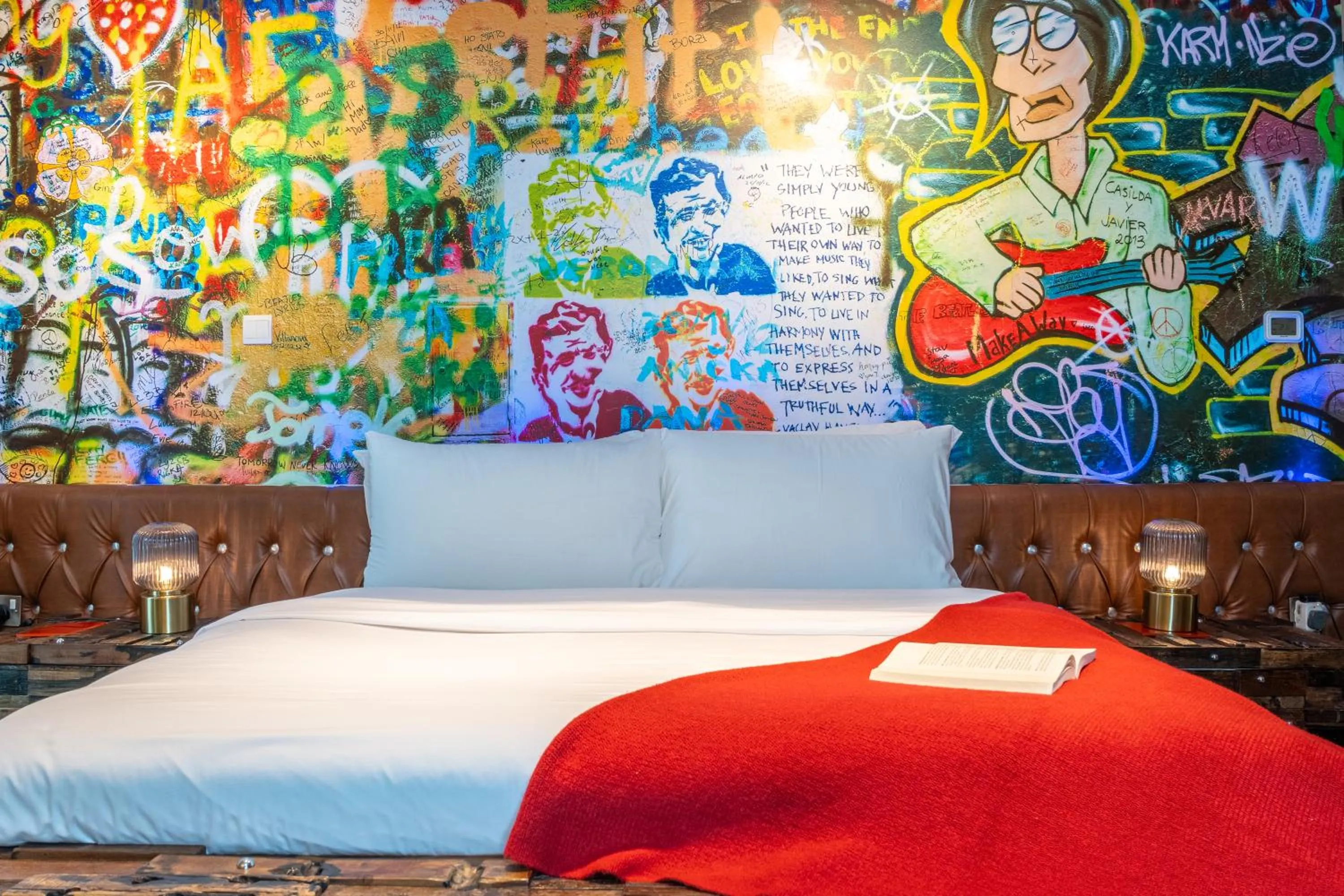 Bed in Paradise of the Mind by Lagom