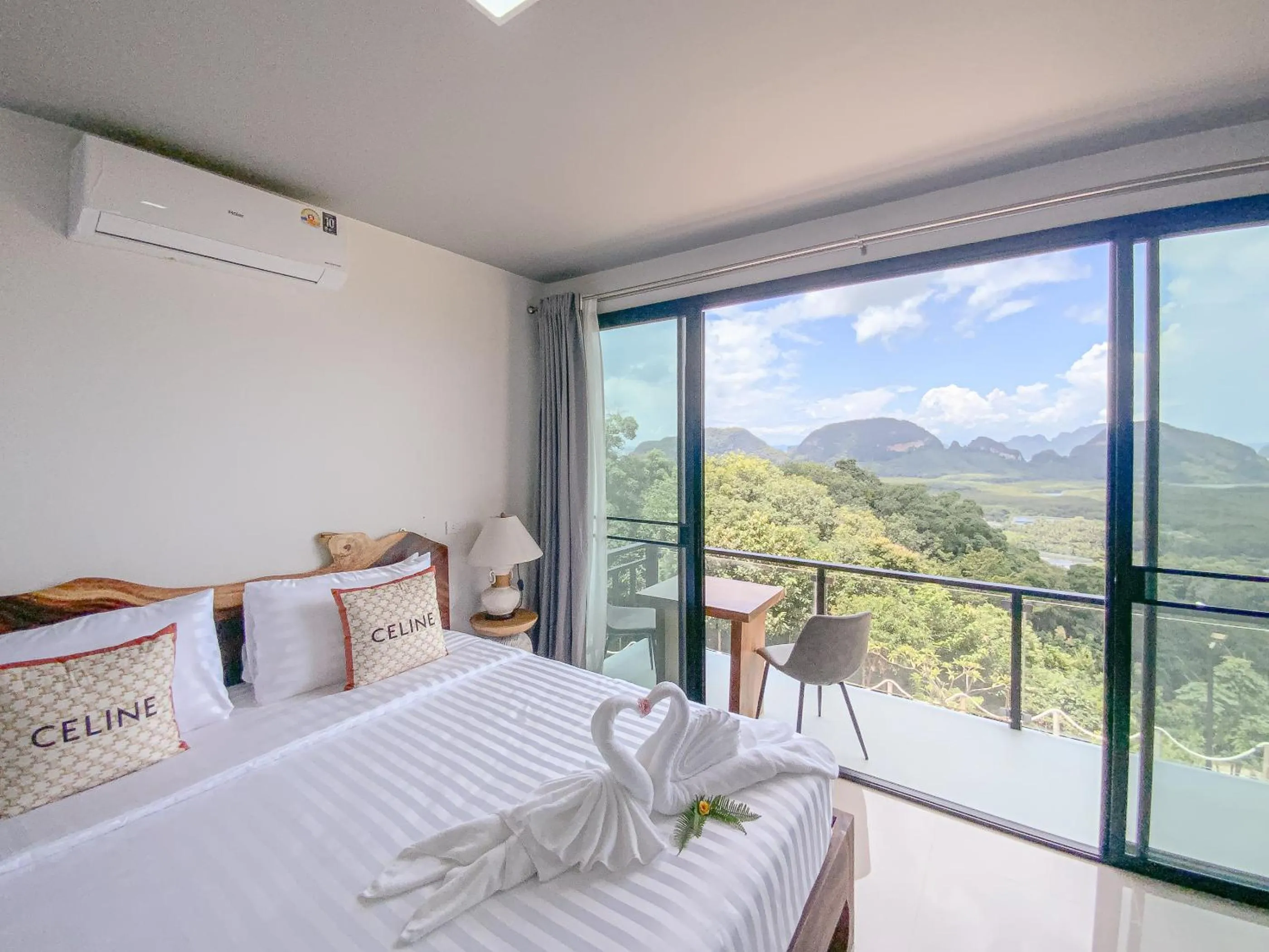 View (from property/room), Bed in Samet Nangshe Goodview