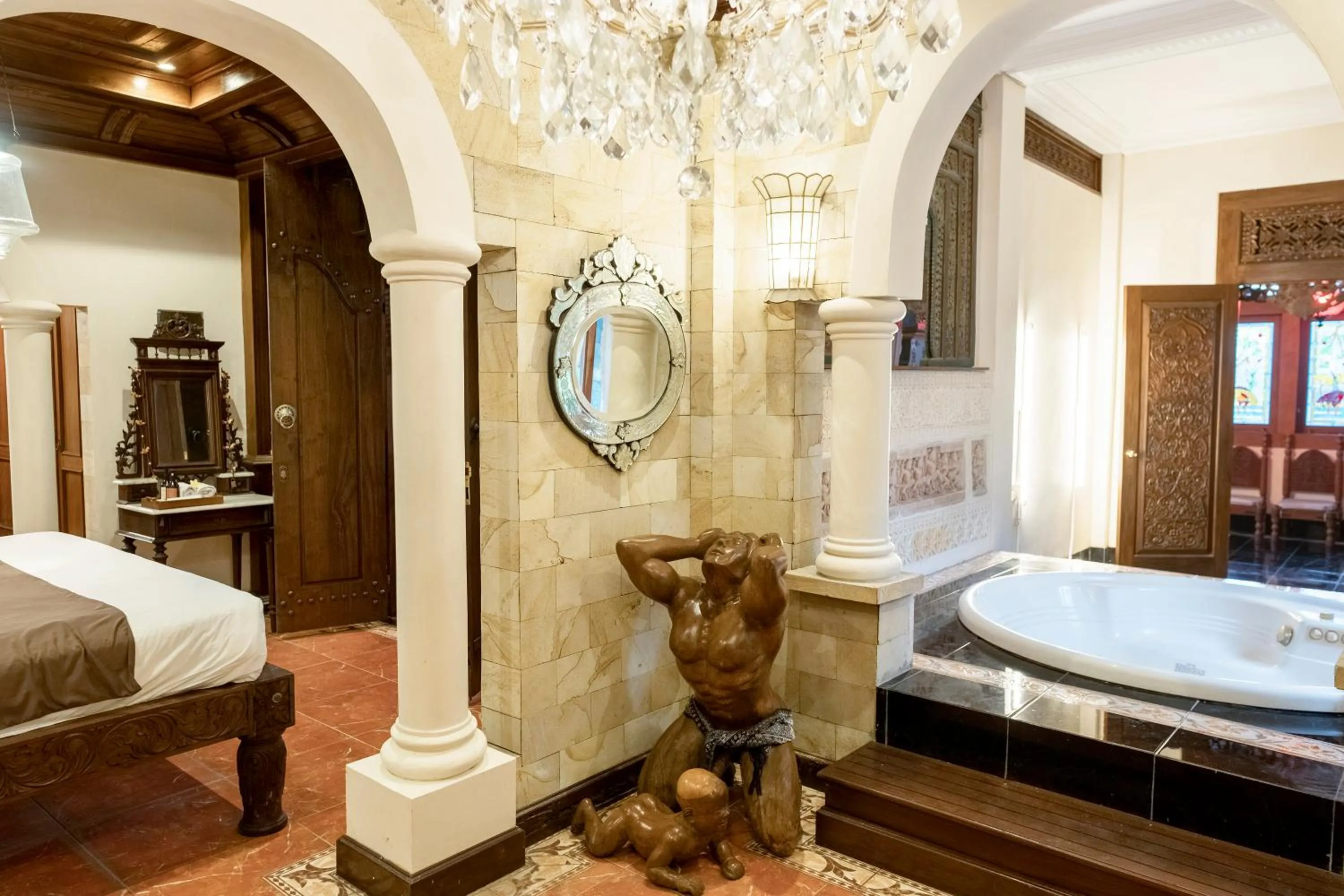 Bathroom, Bed in Rumah Pesik Art & Heritage Hotel