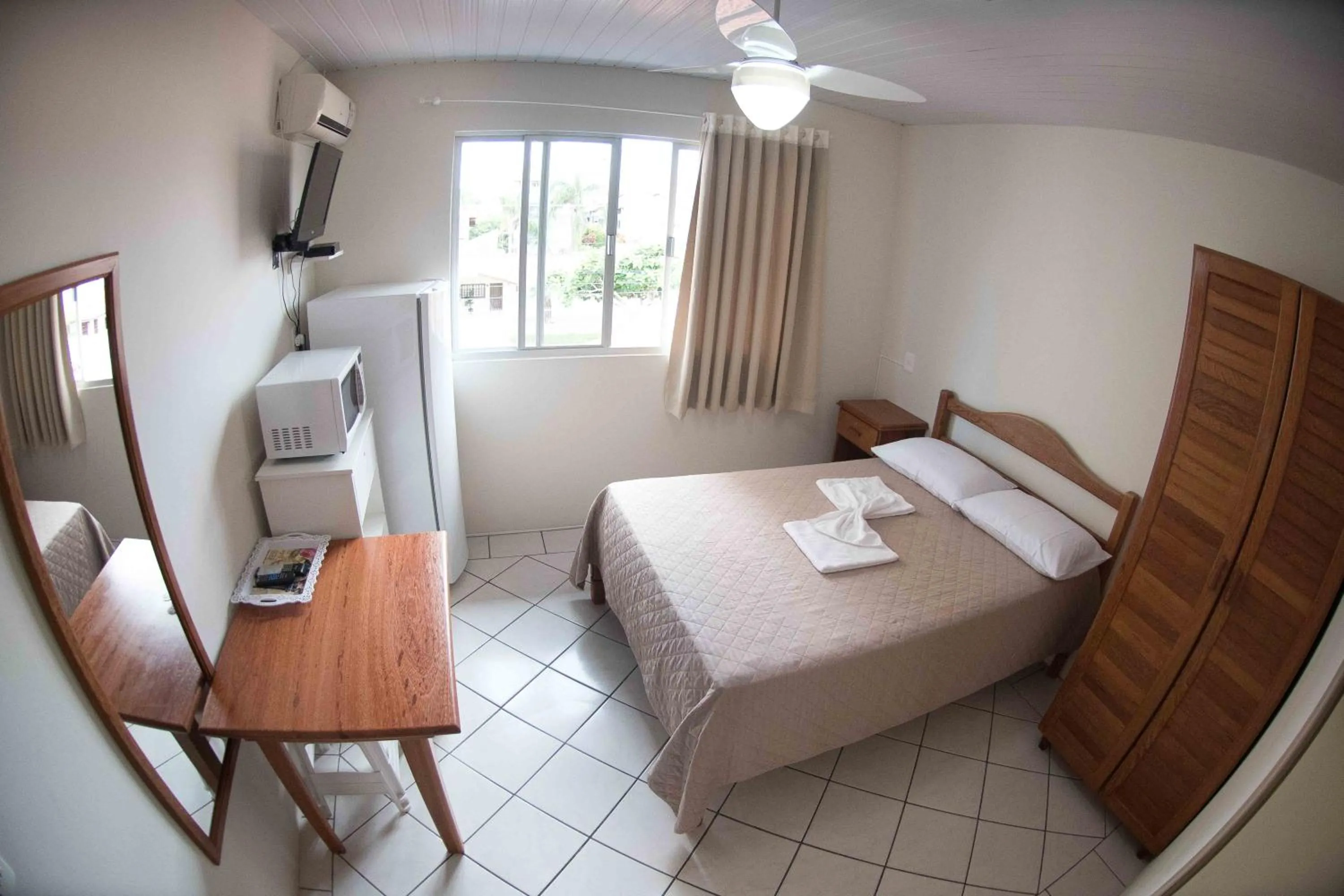 Photo of the whole room, Bed in Pousada Dom Toazza