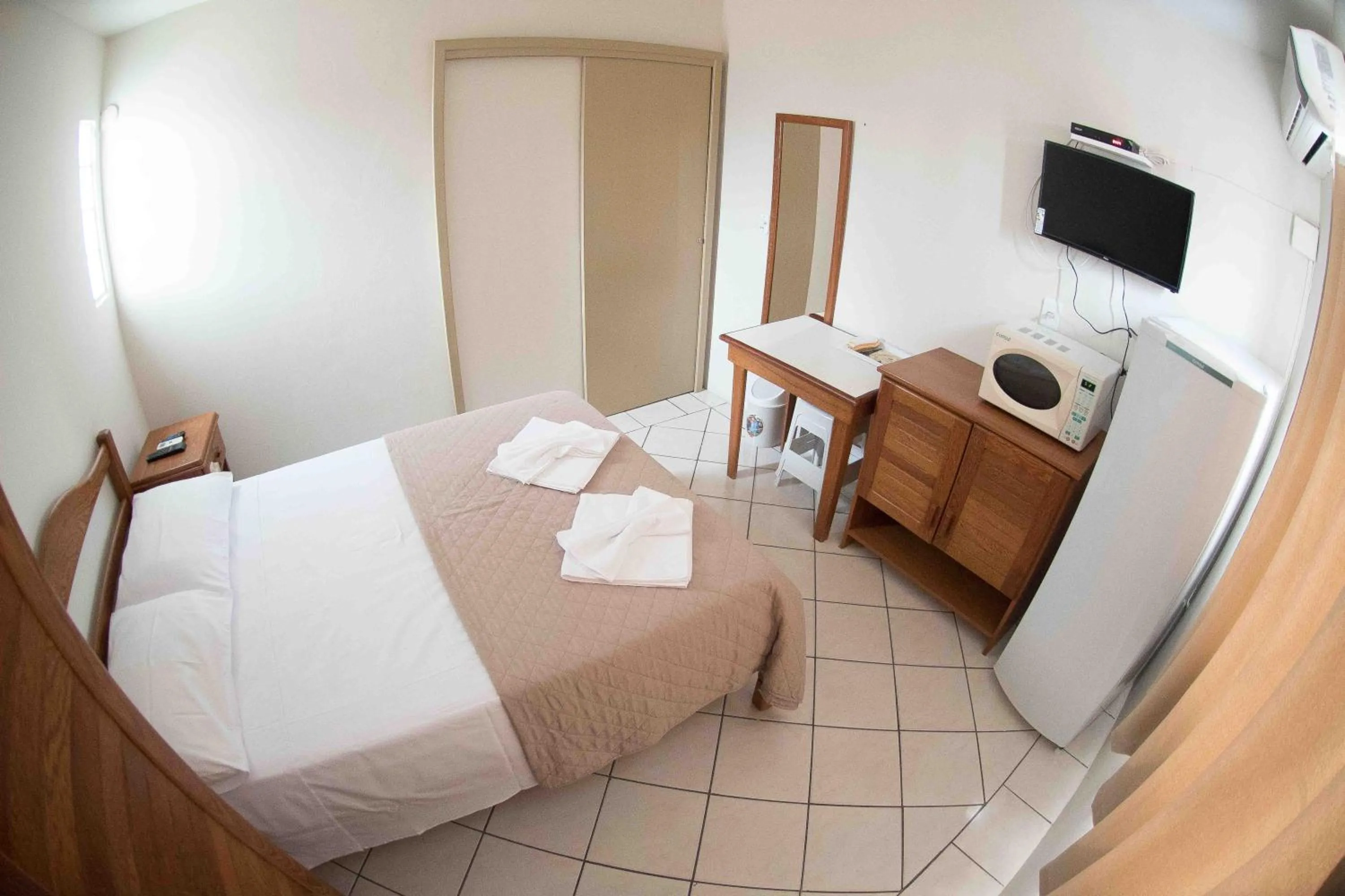 Photo of the whole room, Bed in Pousada Dom Toazza