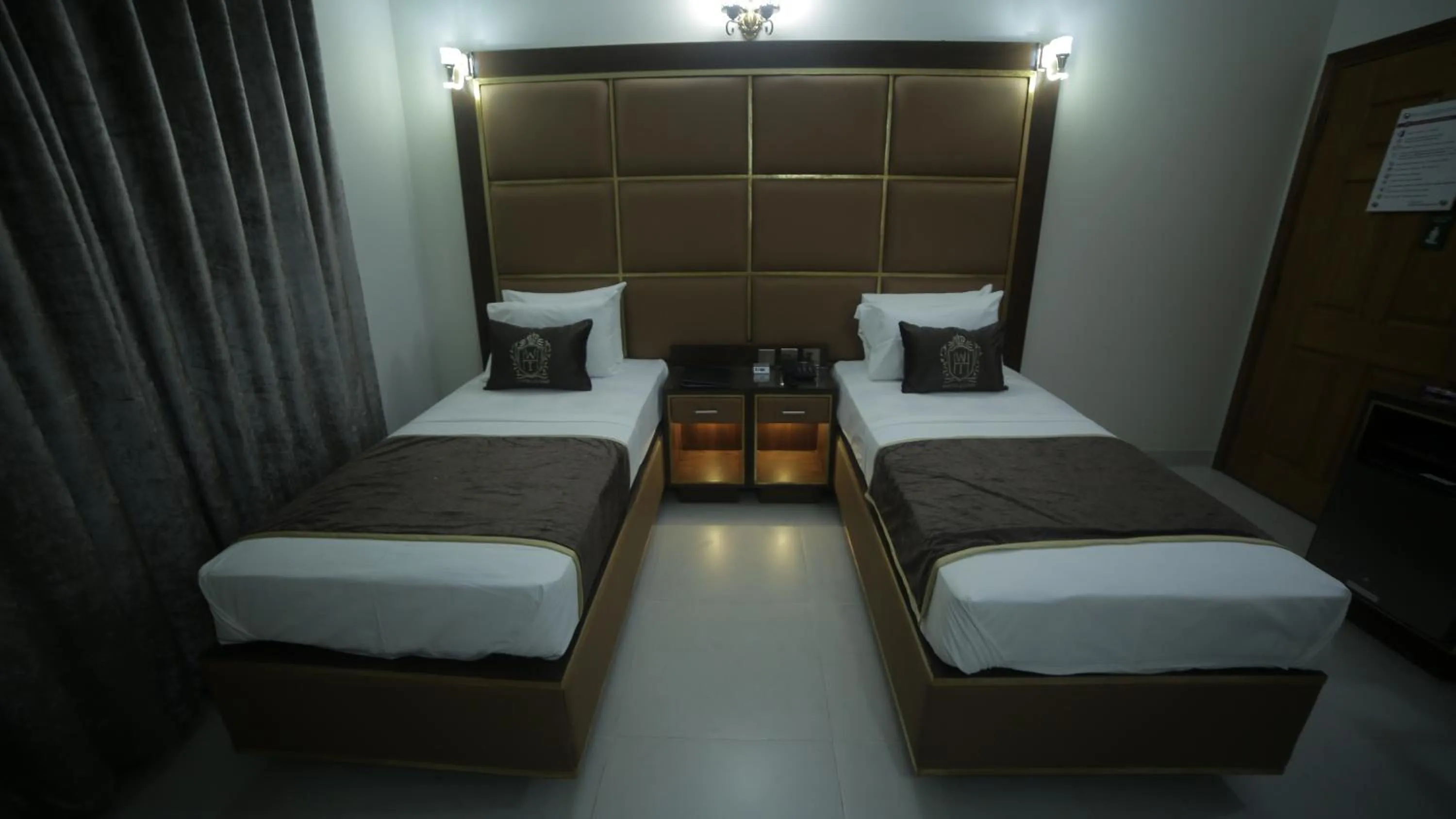 Bed in Four Squares by WI Hotel