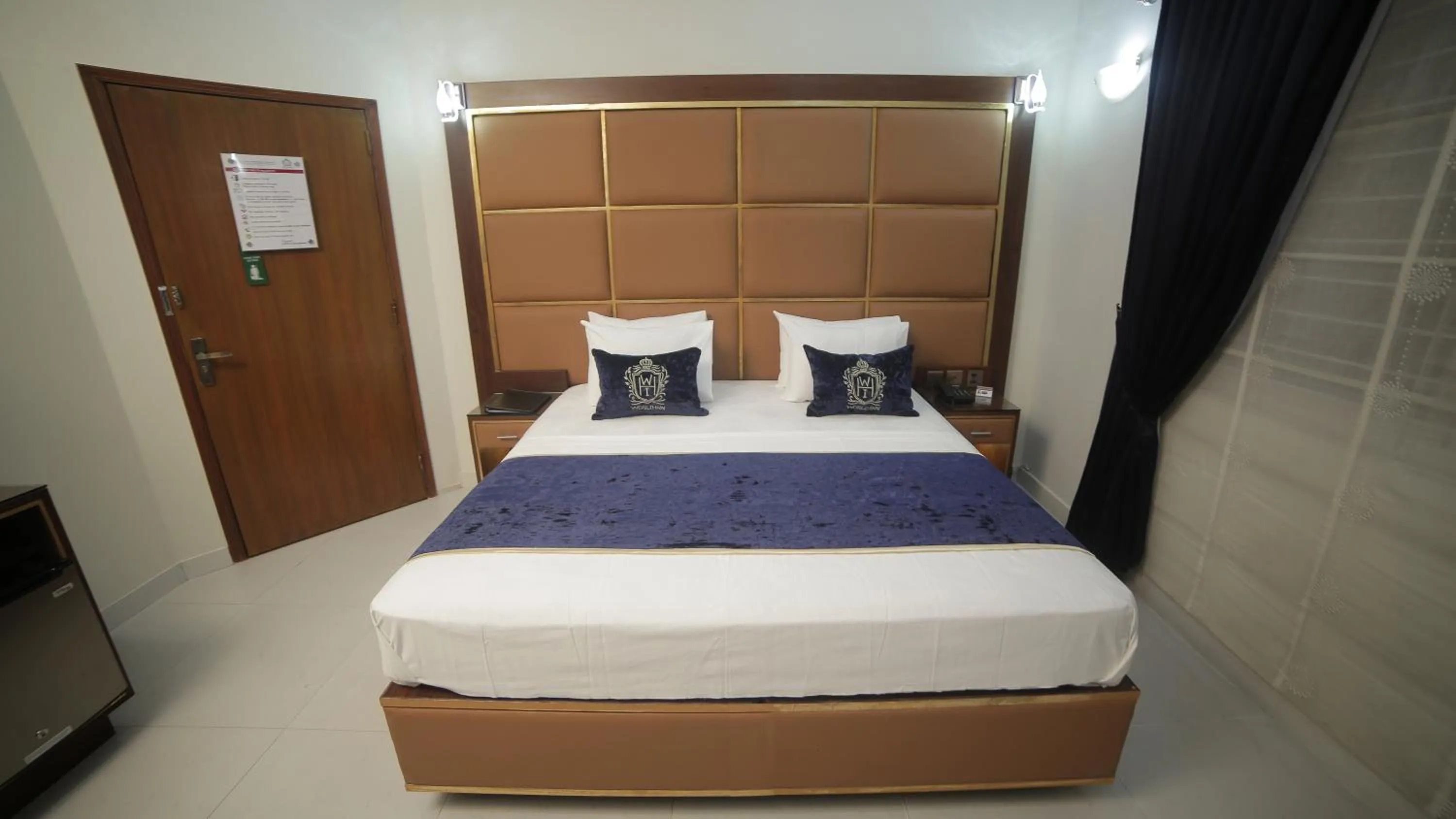 Bed in Four Squares by WI Hotel