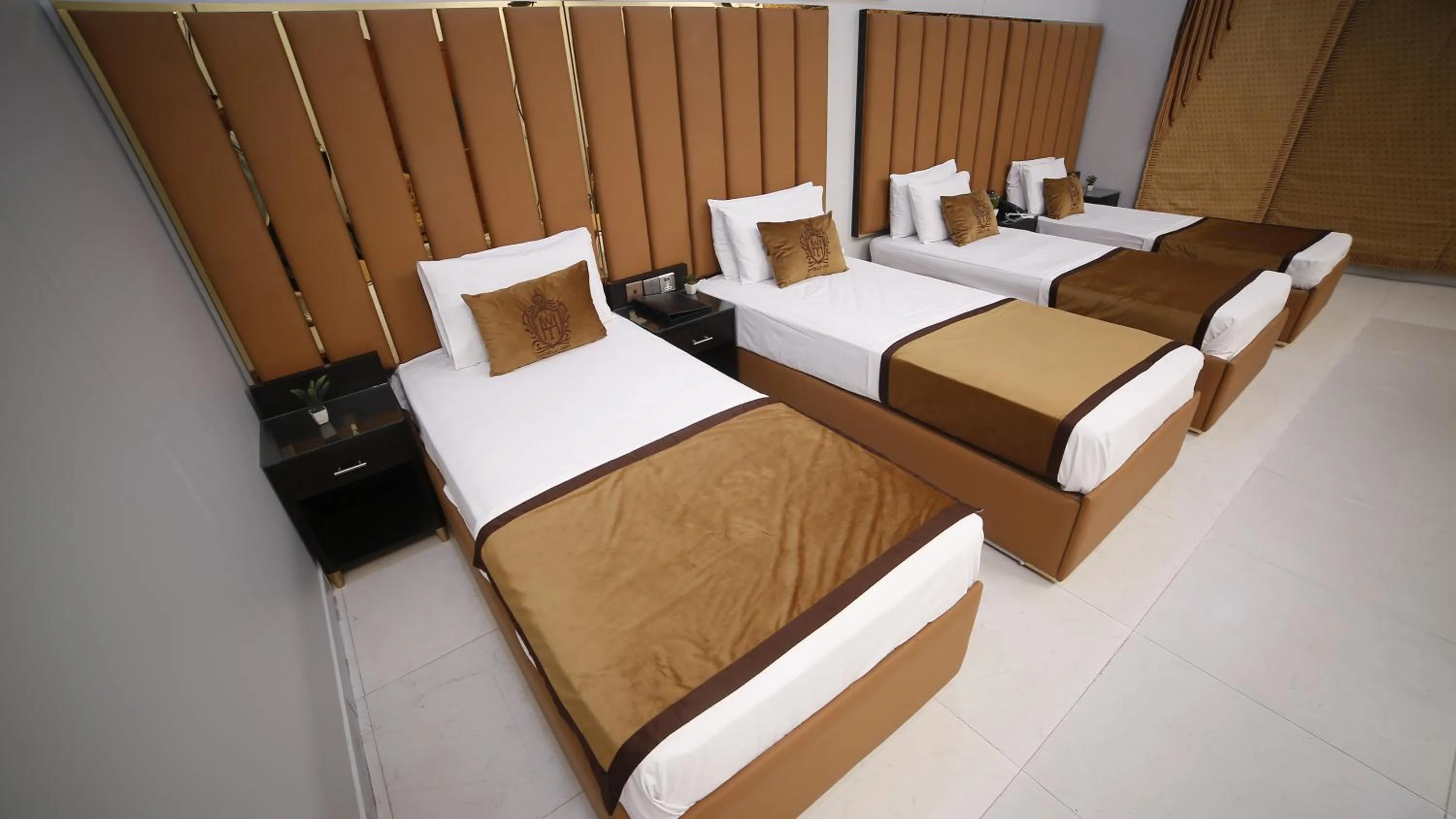 Bed in Four Squares by WI Hotel