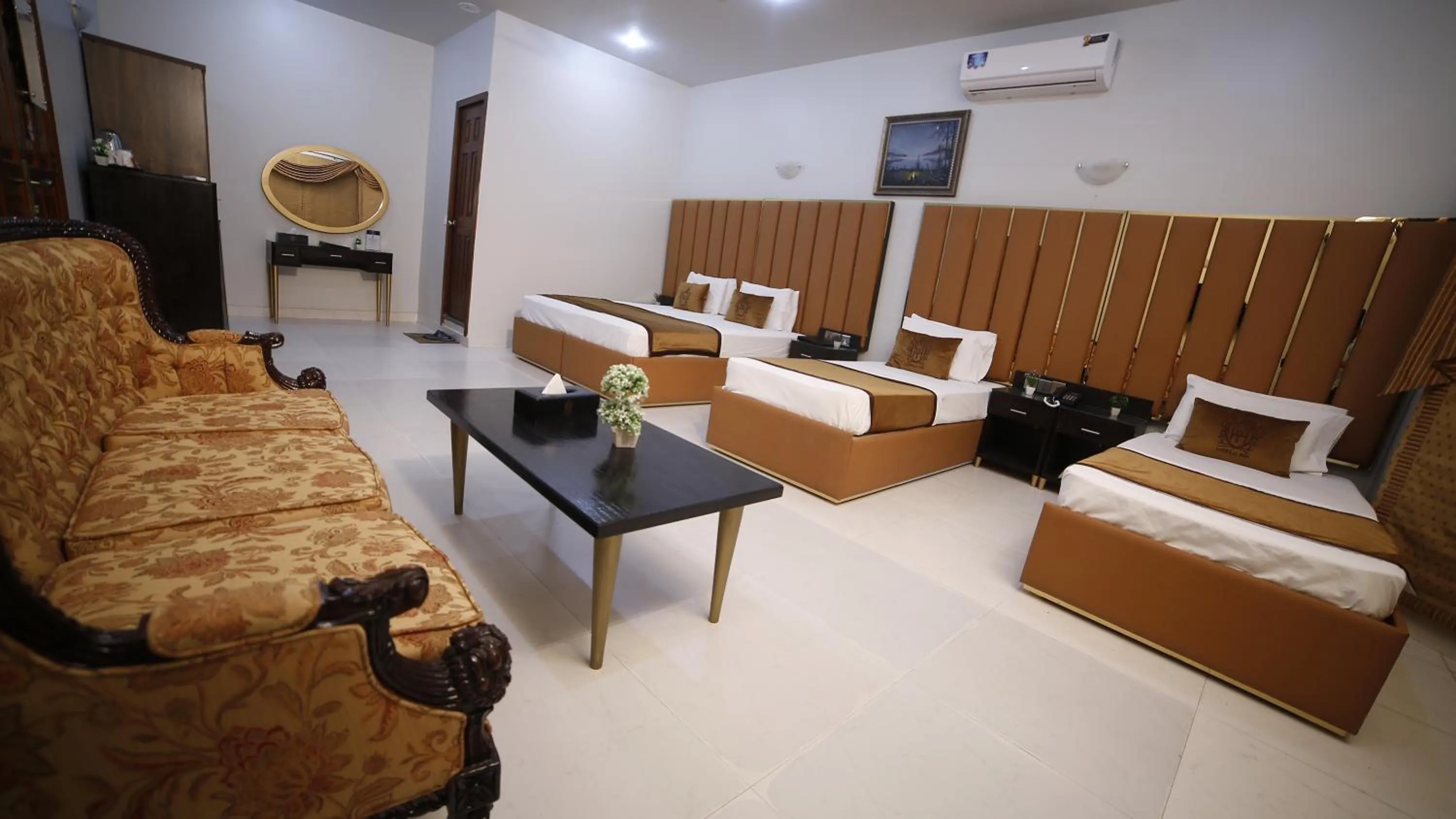 Four Squares by WI Hotel