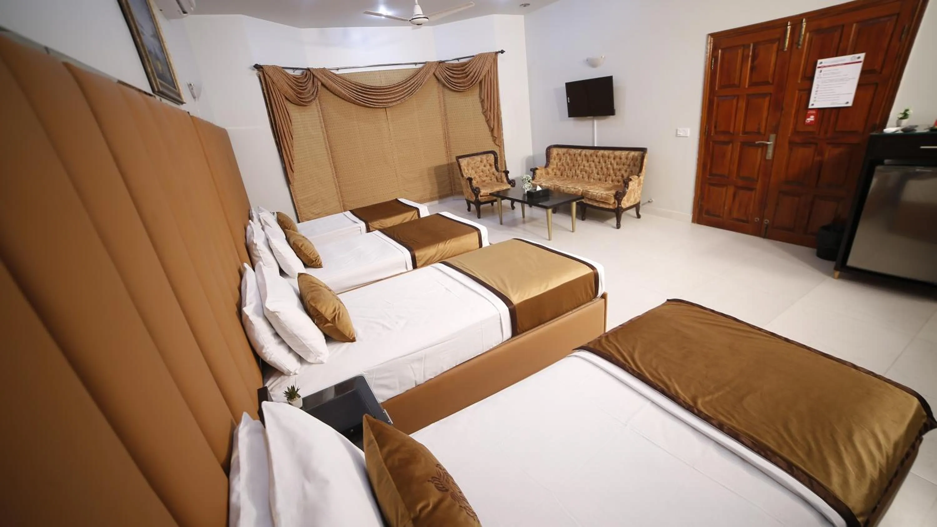 Bed in Four Squares by WI Hotel