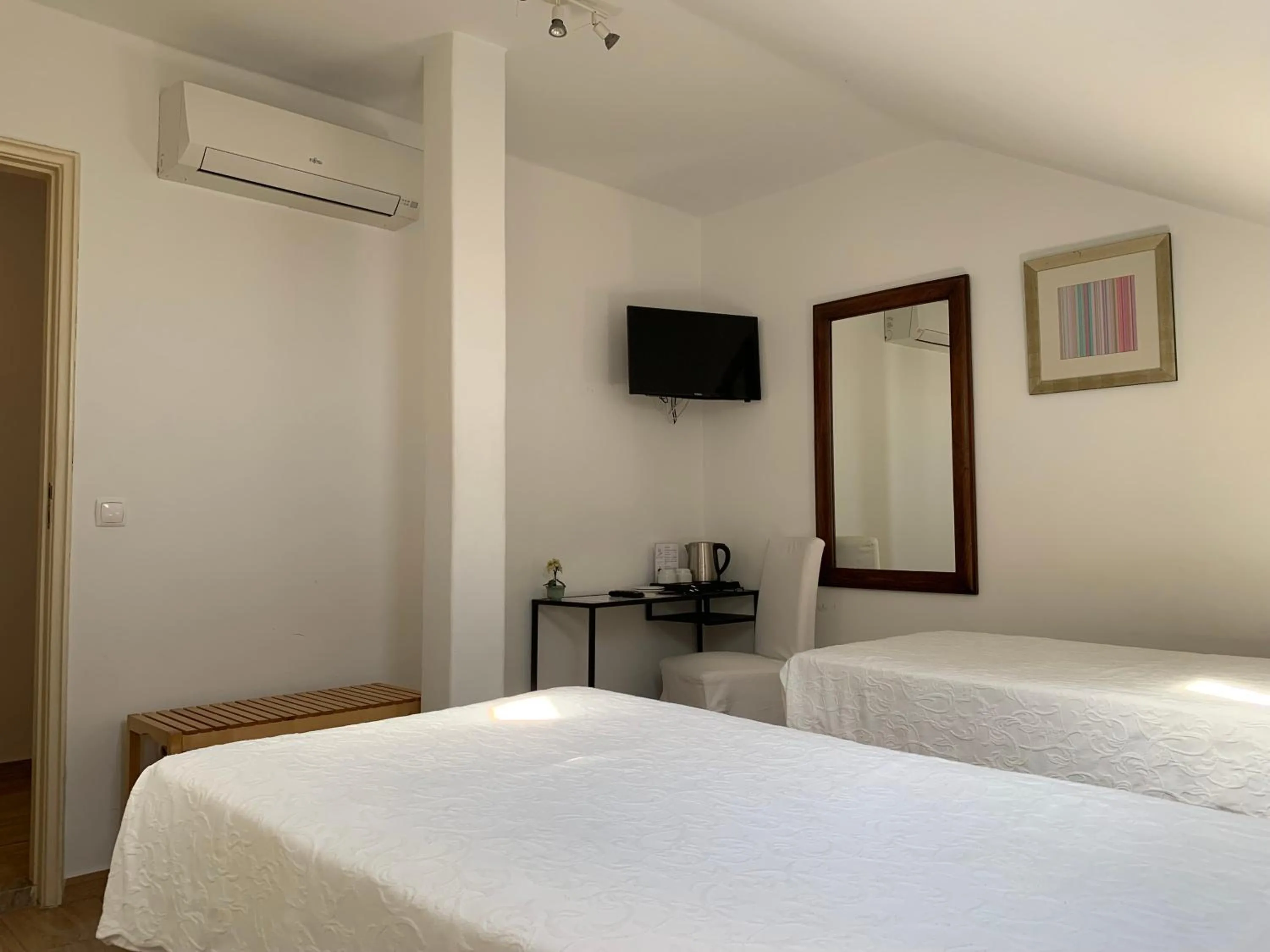 air conditioner, Bed in Discovery Apartment Expo - Aeroporto