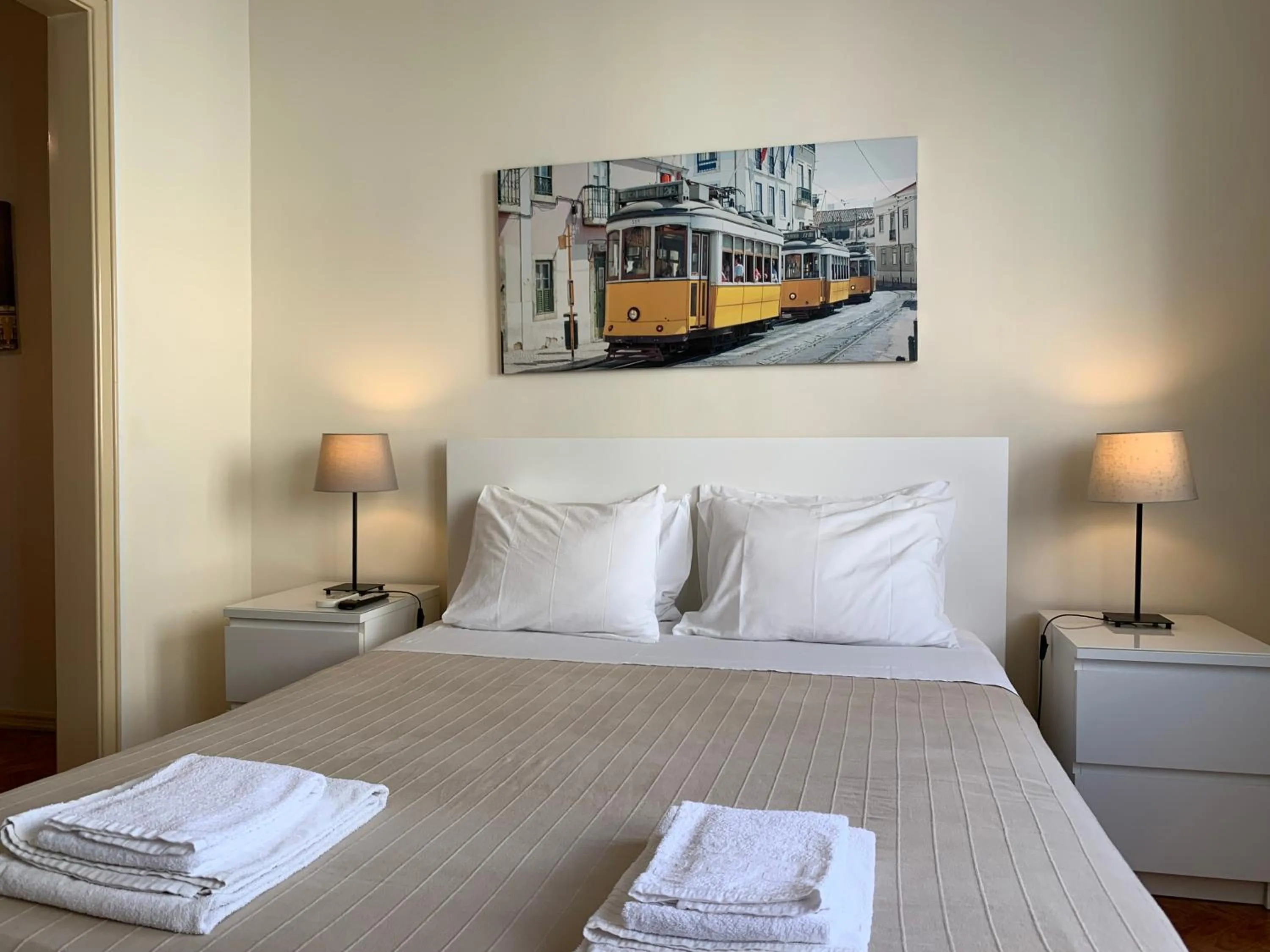 Bed in Discovery Apartment Expo - Aeroporto