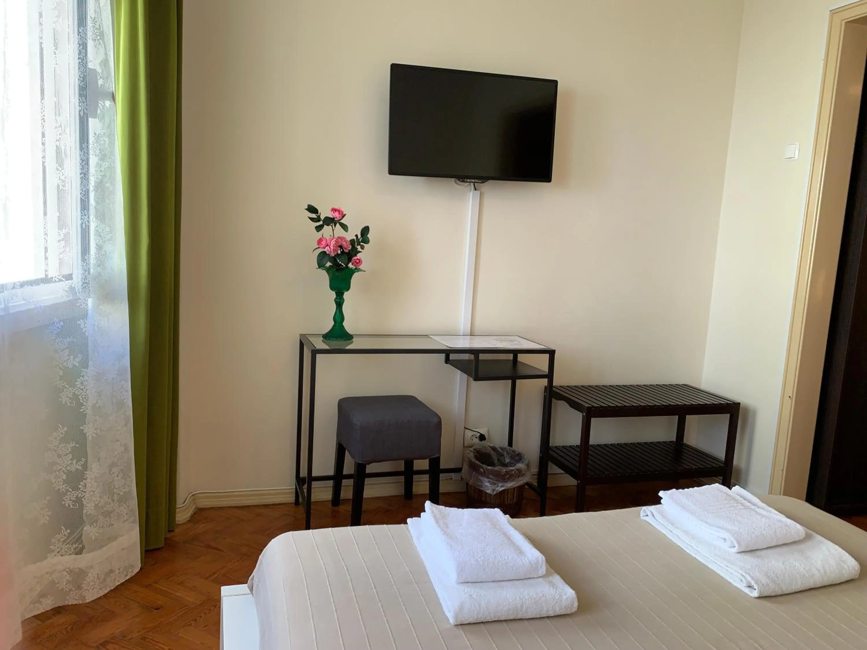 Decorative detail, Bed in Discovery Apartment Expo - Aeroporto