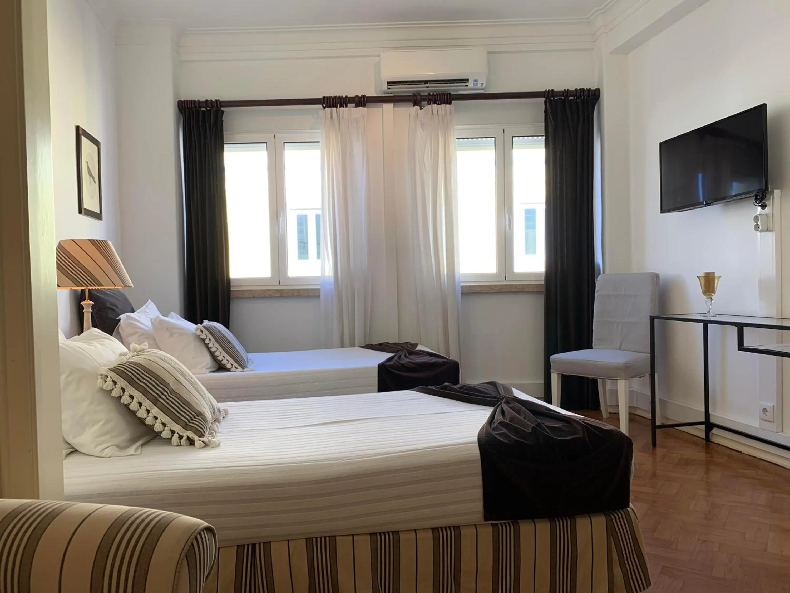 Decorative detail, Bed in Discovery Apartment Expo - Aeroporto