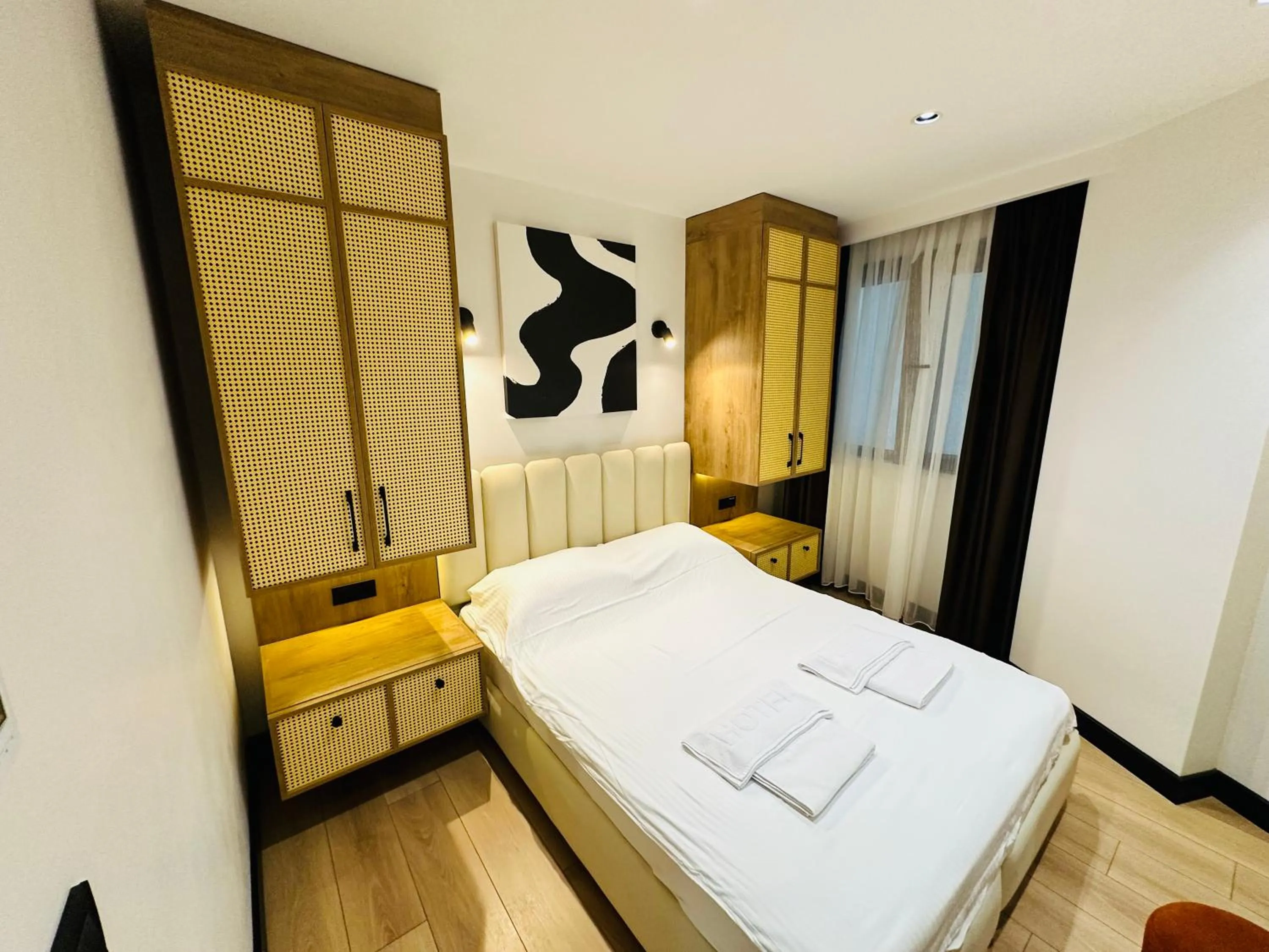 Bed in Rose Point Residence