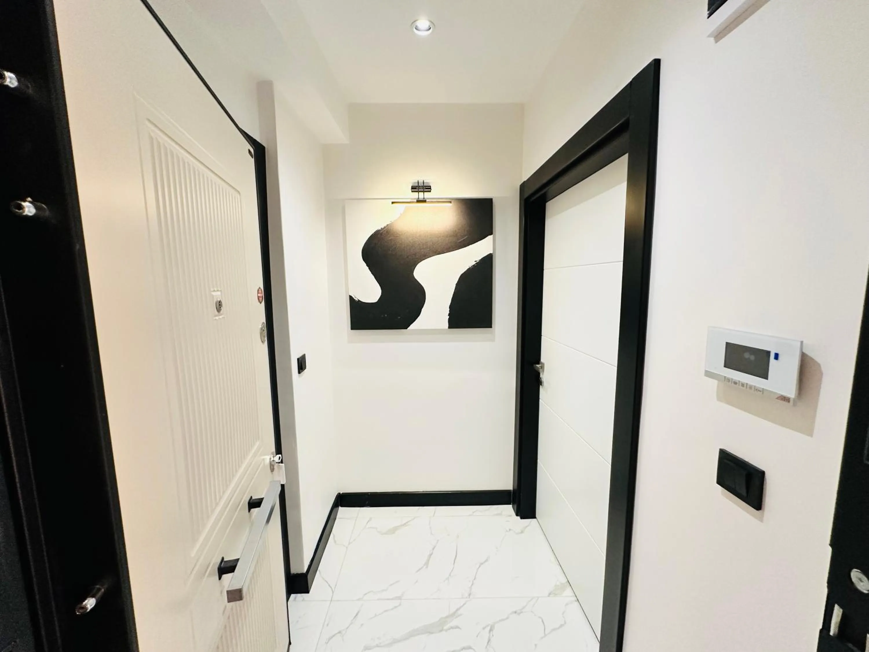 Photo of the whole room, Bed in Rose Point Residence