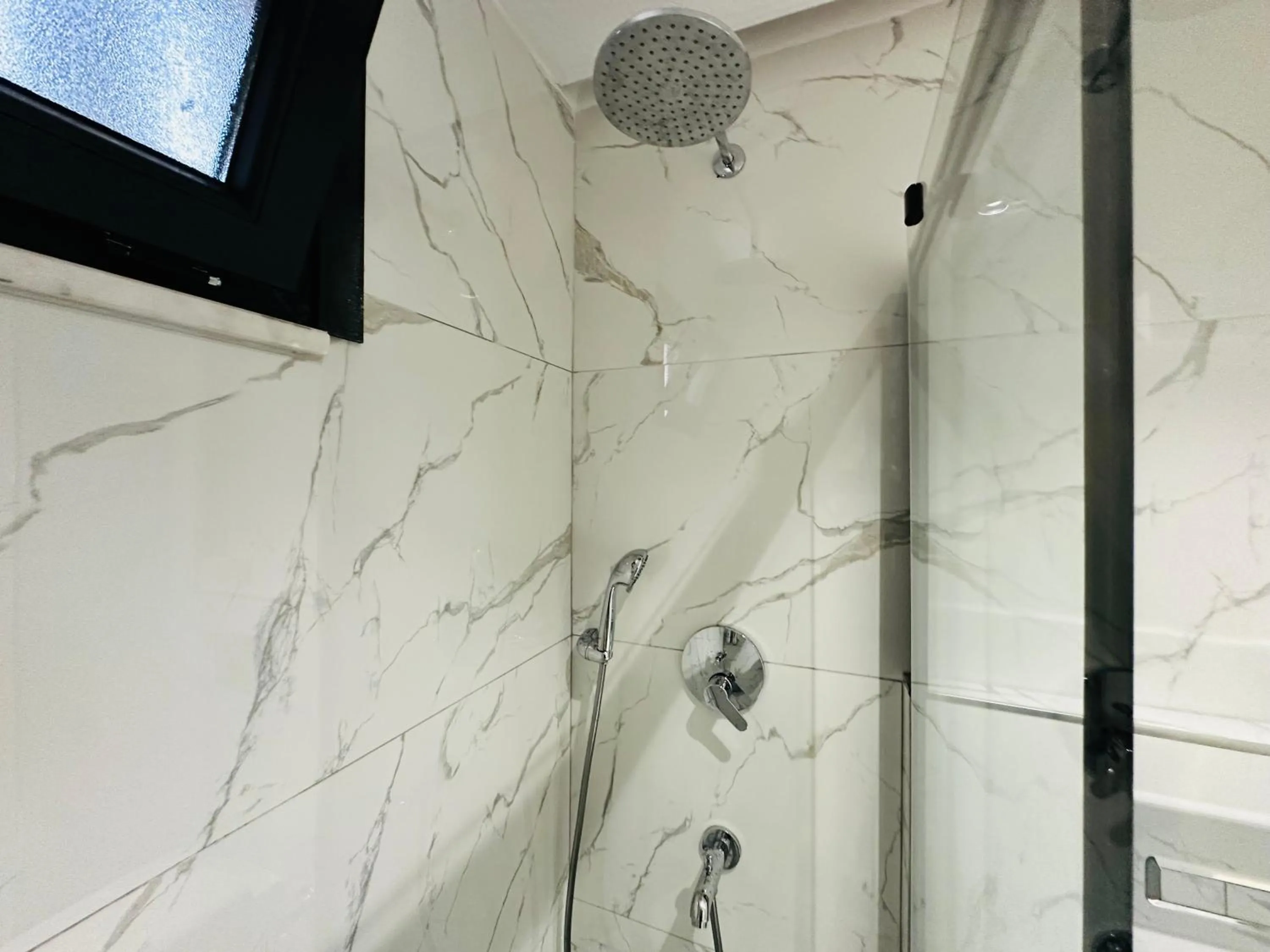 Shower in Rose Point Residence