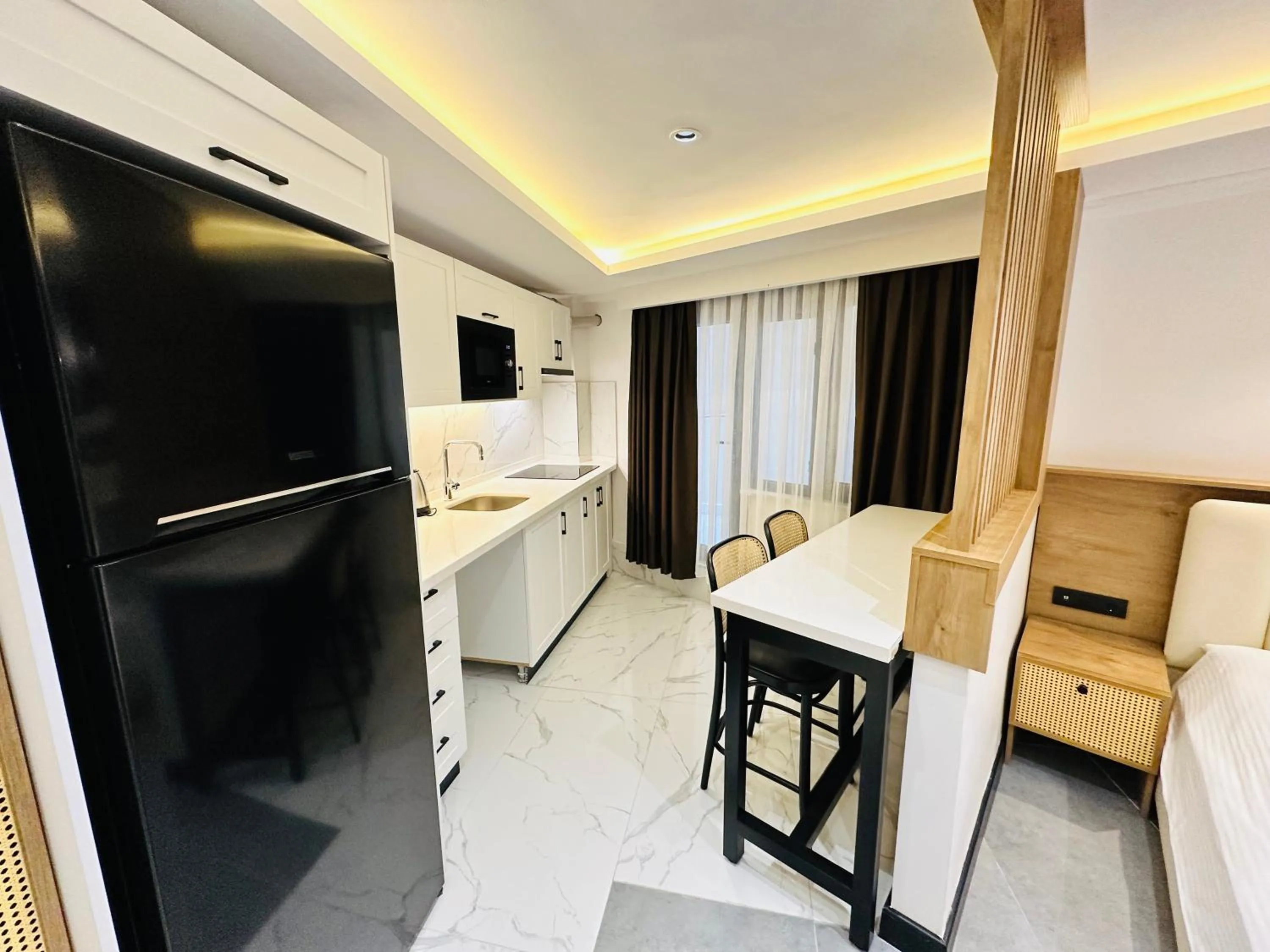 Kitchen or kitchenette, Bed in Rose Point Residence