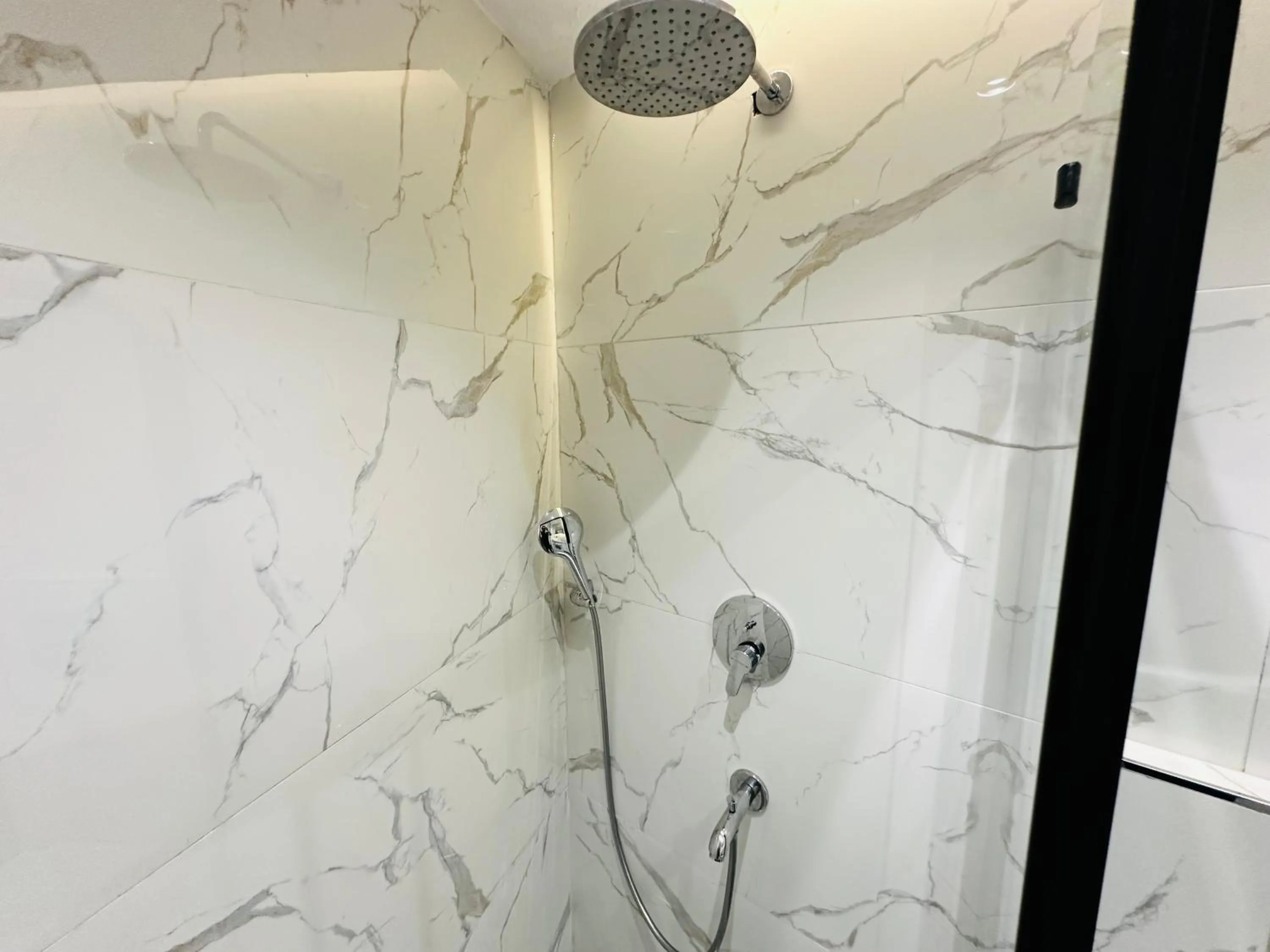 Shower in Rose Point Residence