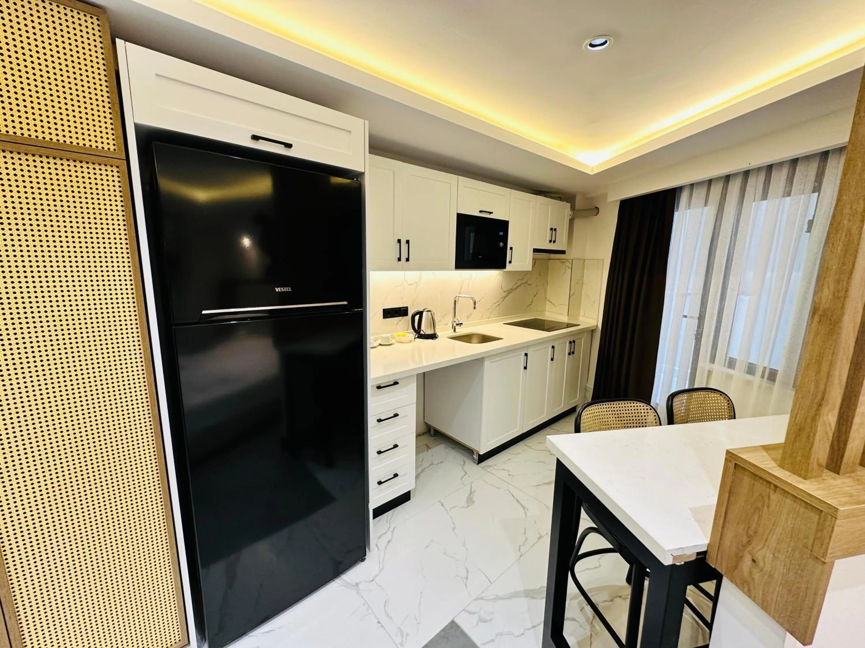 Dining area in Rose Point Residence